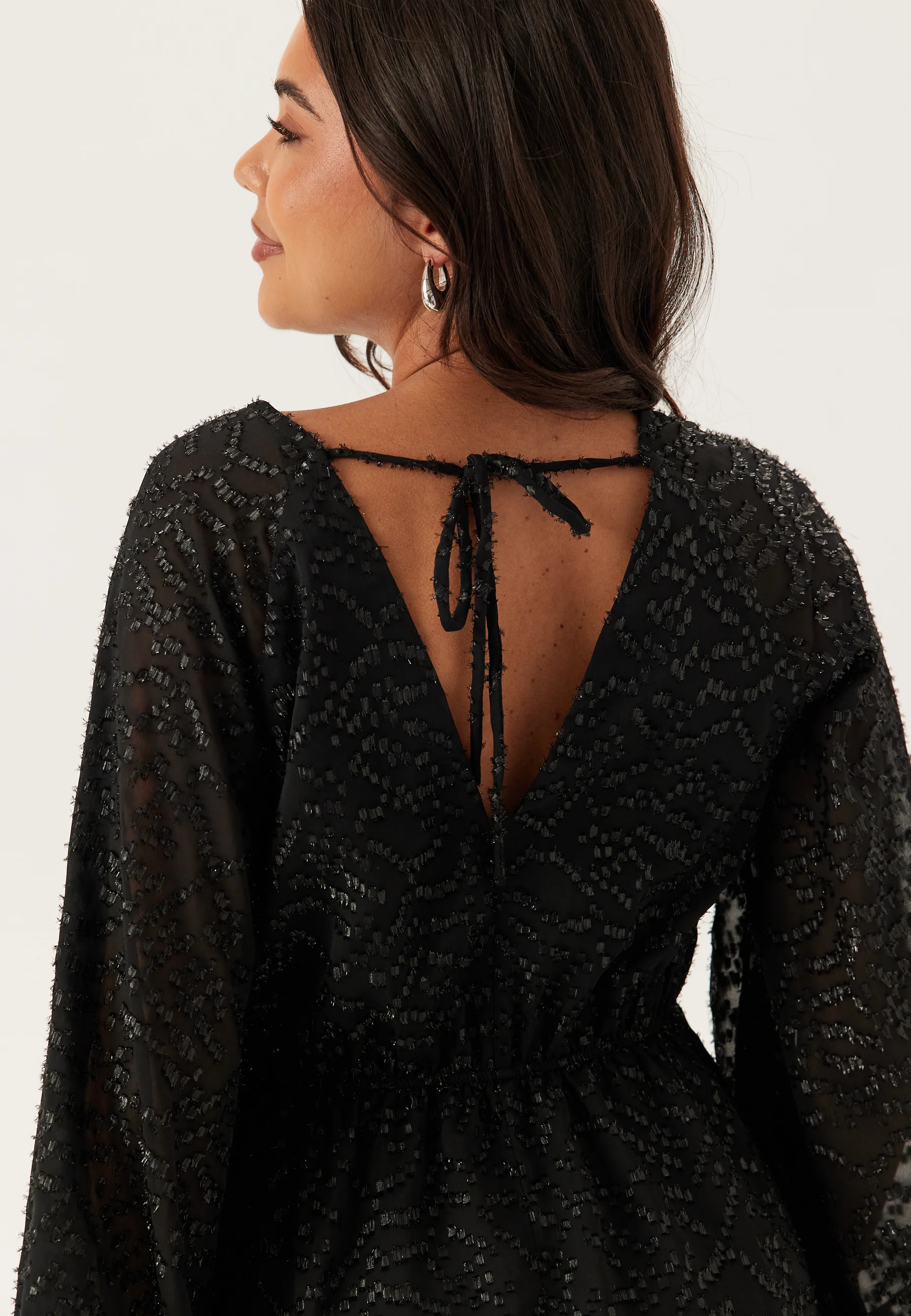 3D Lurex Raglan Sleeve Short Dress - Image 4