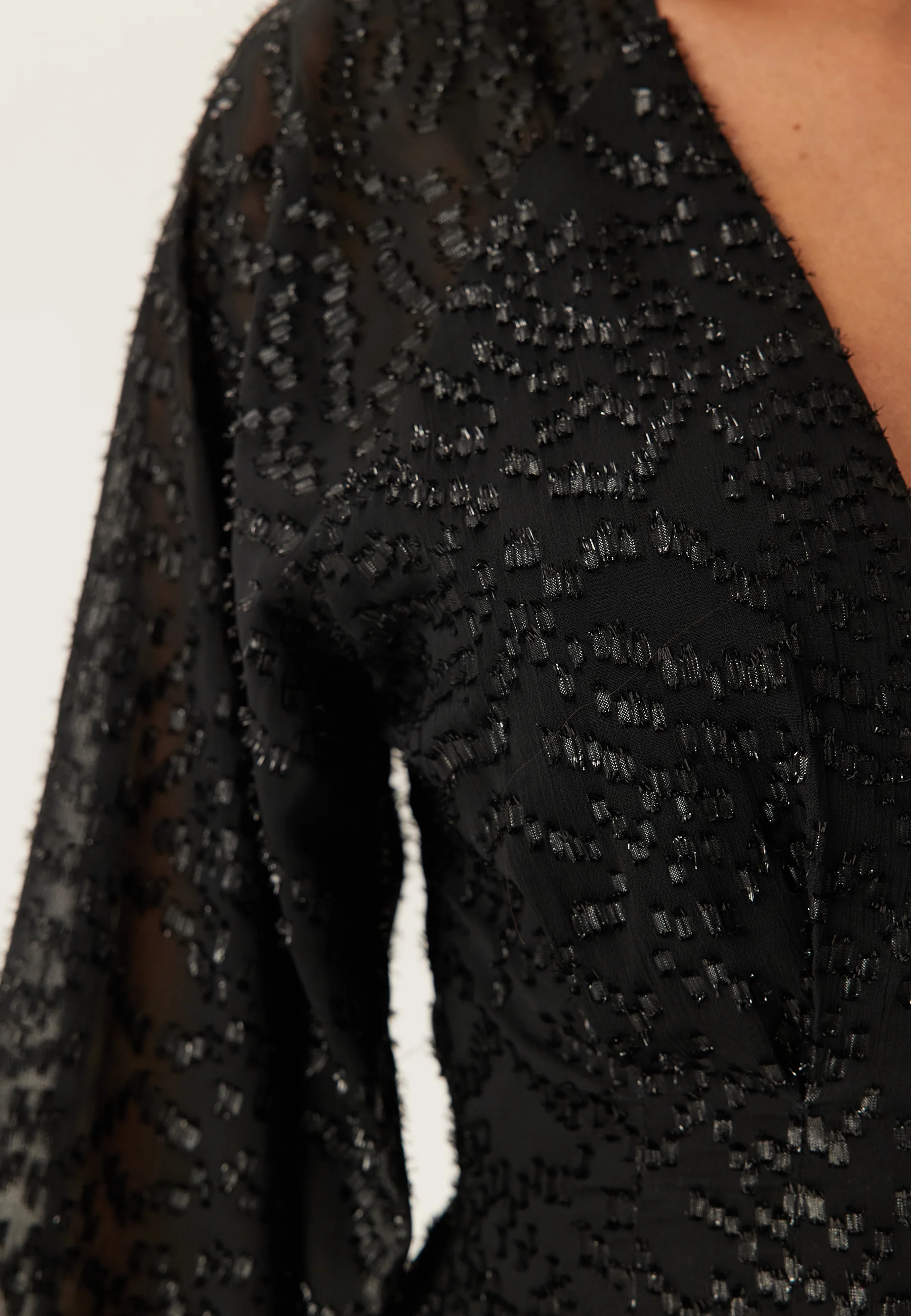 3D Lurex Raglan Sleeve Short Dress - Image 5
