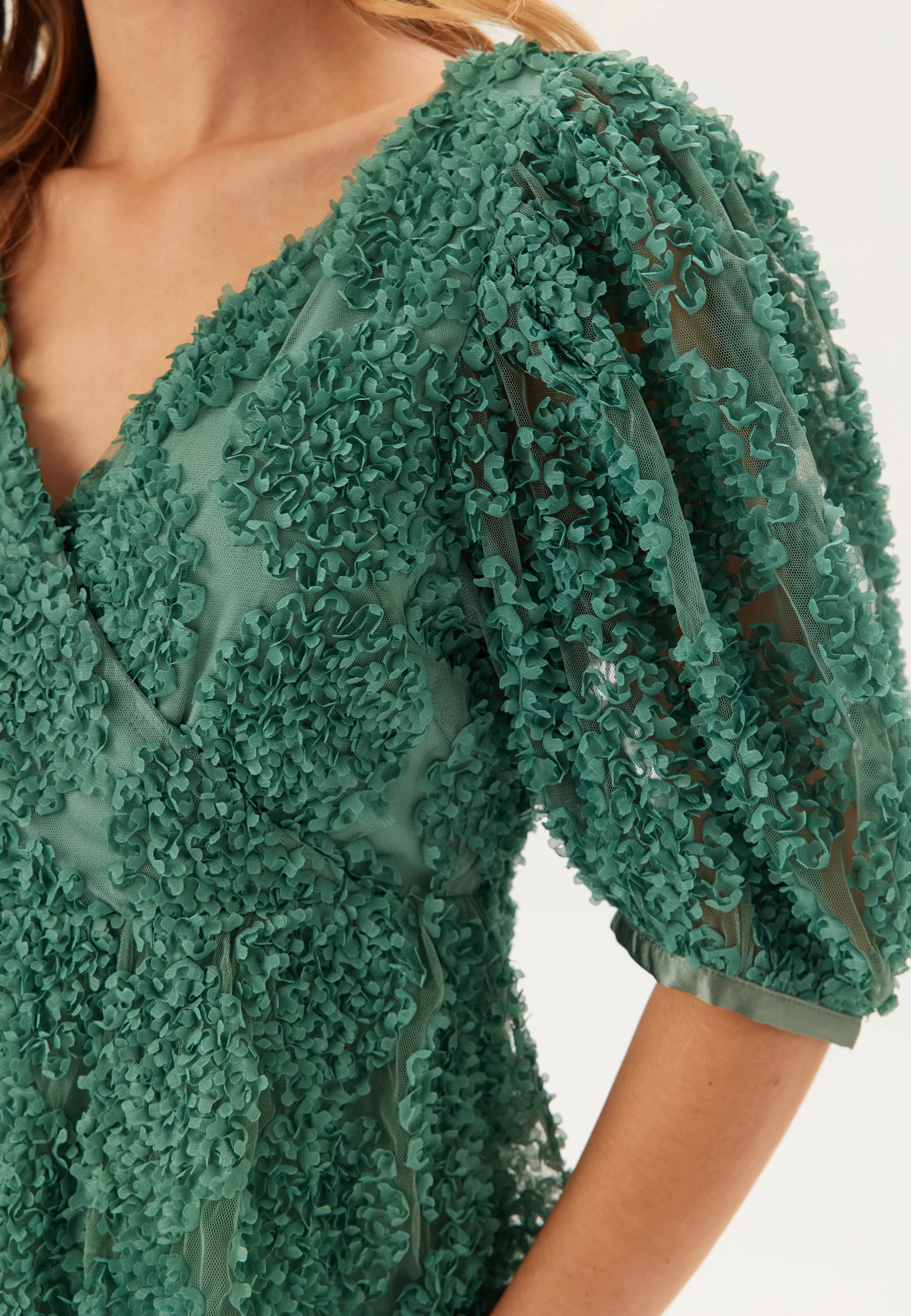 3D Puff Sleeve Dress - Image 4