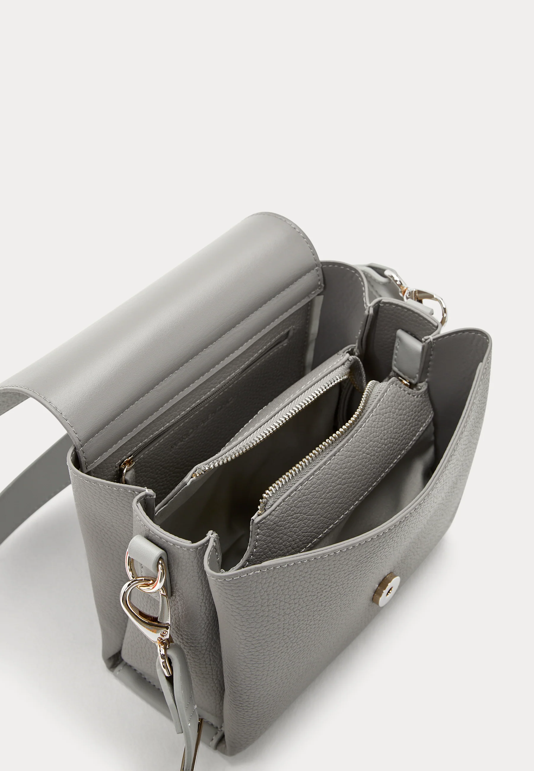 Alexia Satchel - Image 4