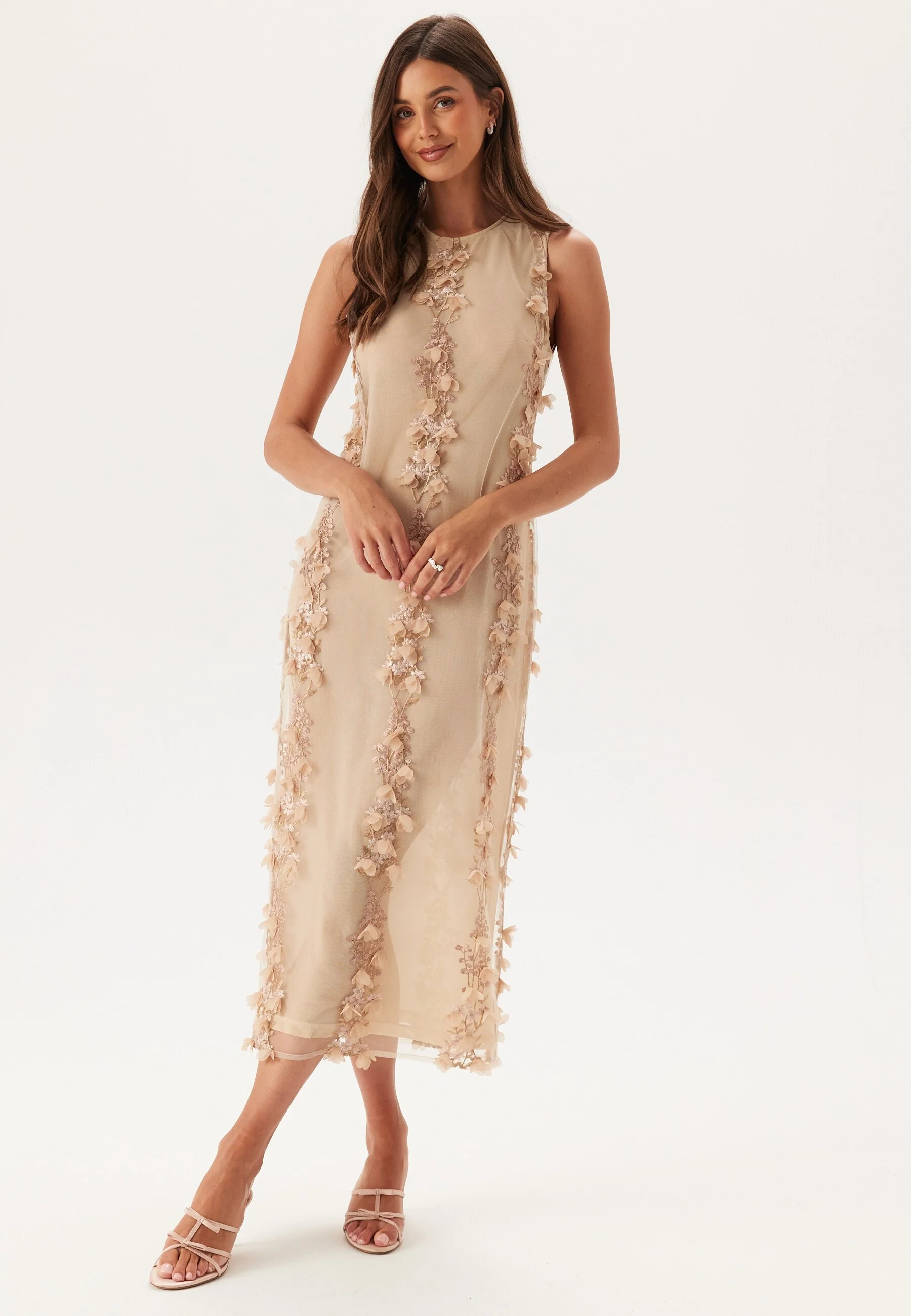 Aline Embroidery Dress - Image 2