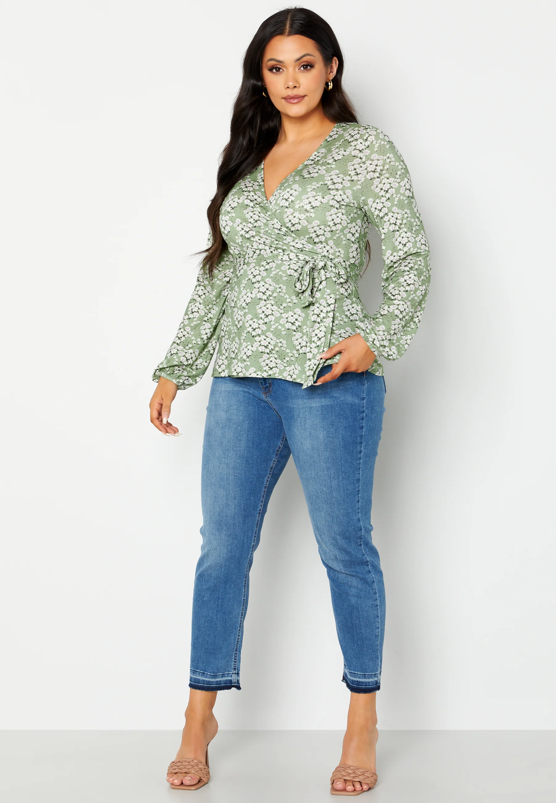 Amanda puff sleeve wrap top - Image 6