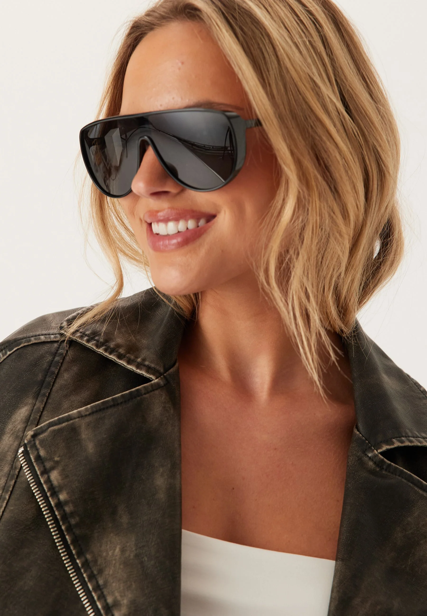 Amari Sunglasses - Image 5