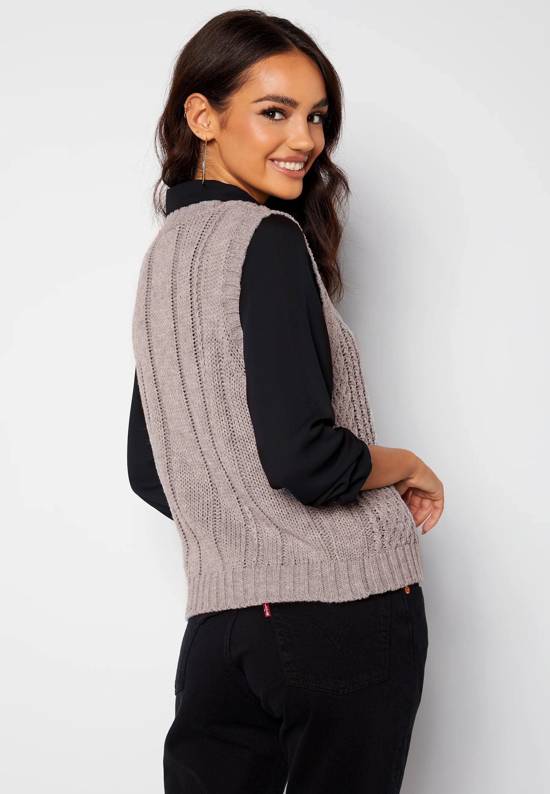 Atlan Knit Vest - Image 3