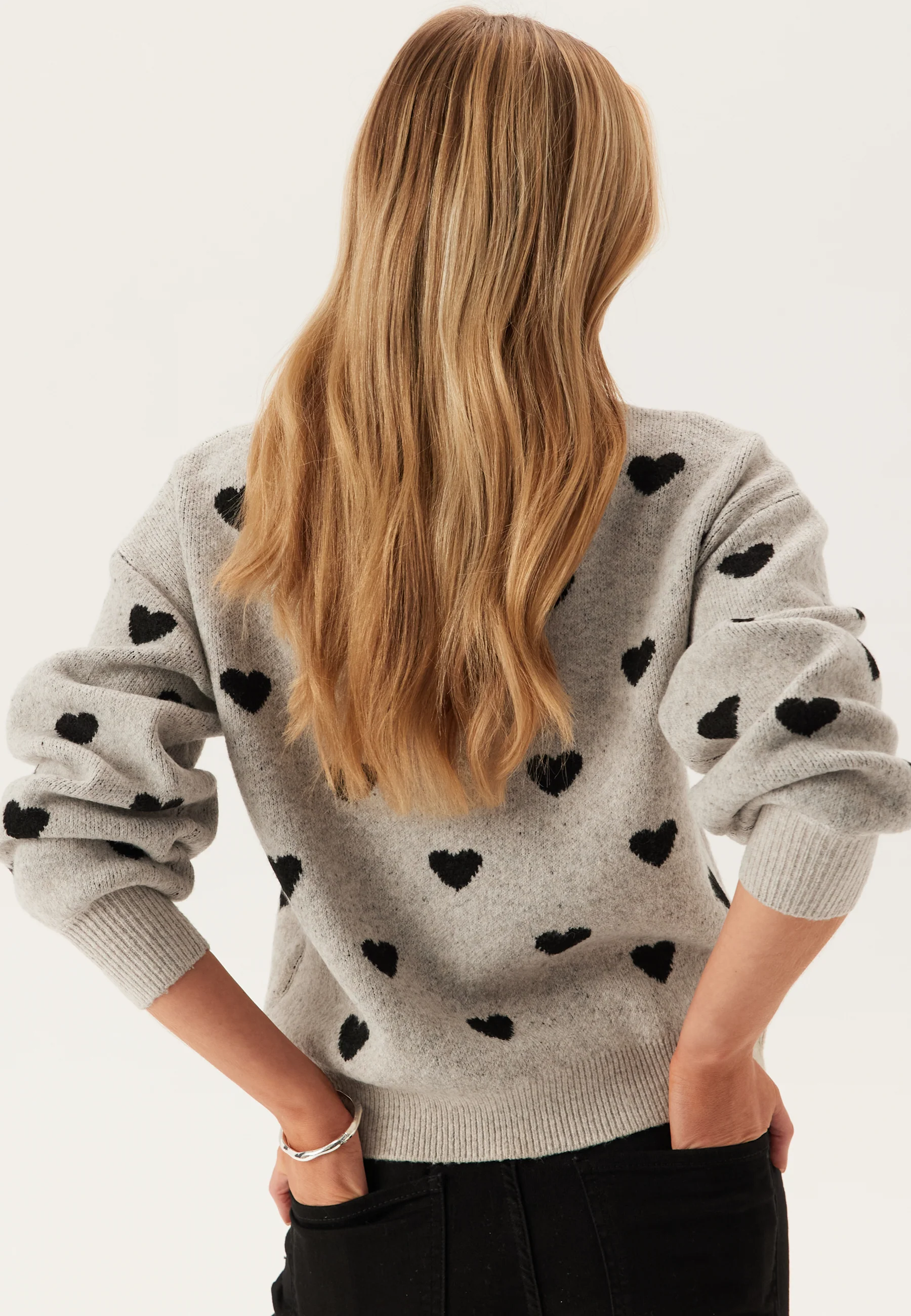 Awheart Ls O-neck Knit - Image 3