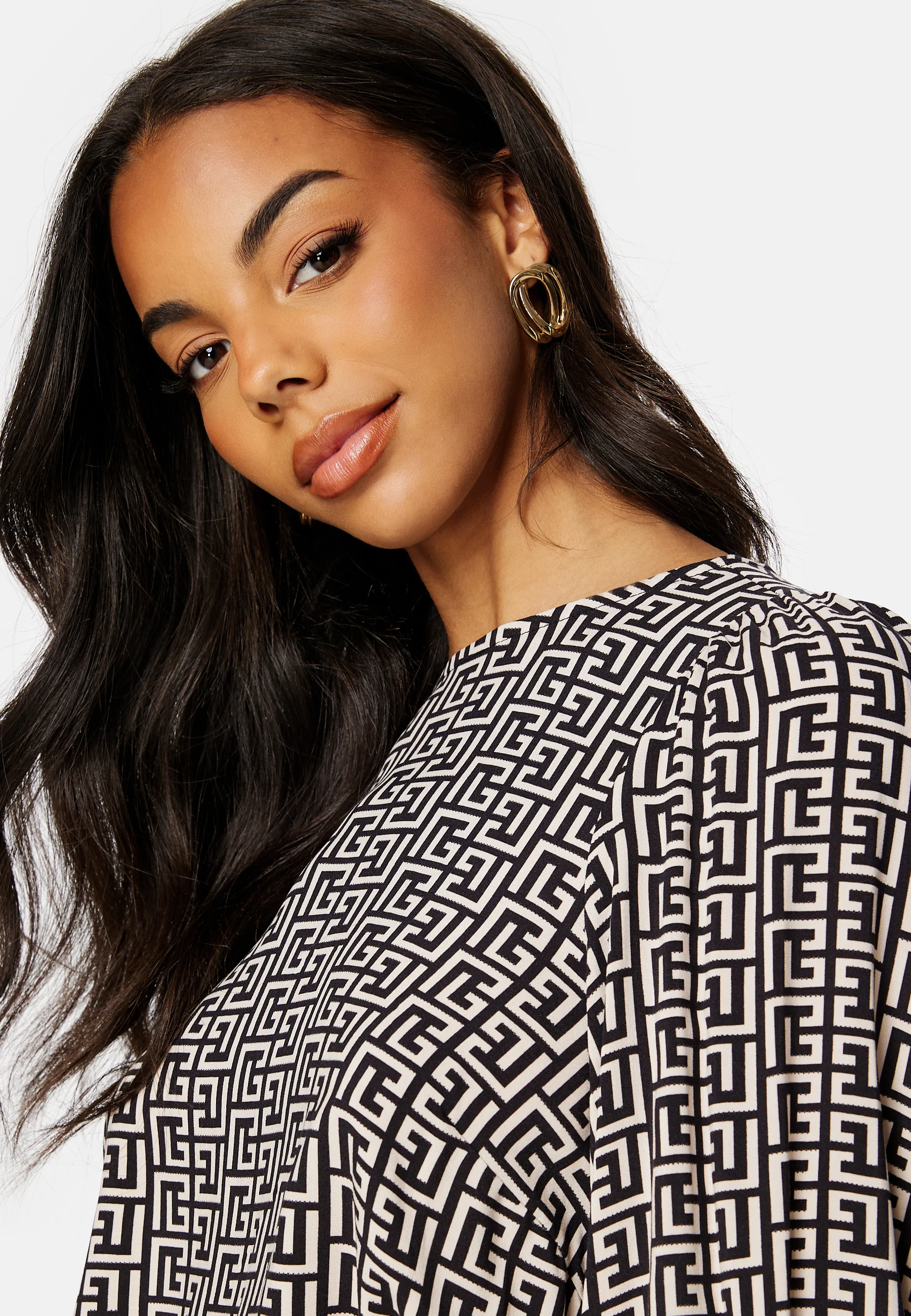 Bana L/S Smock Sleeve Top - Image 5