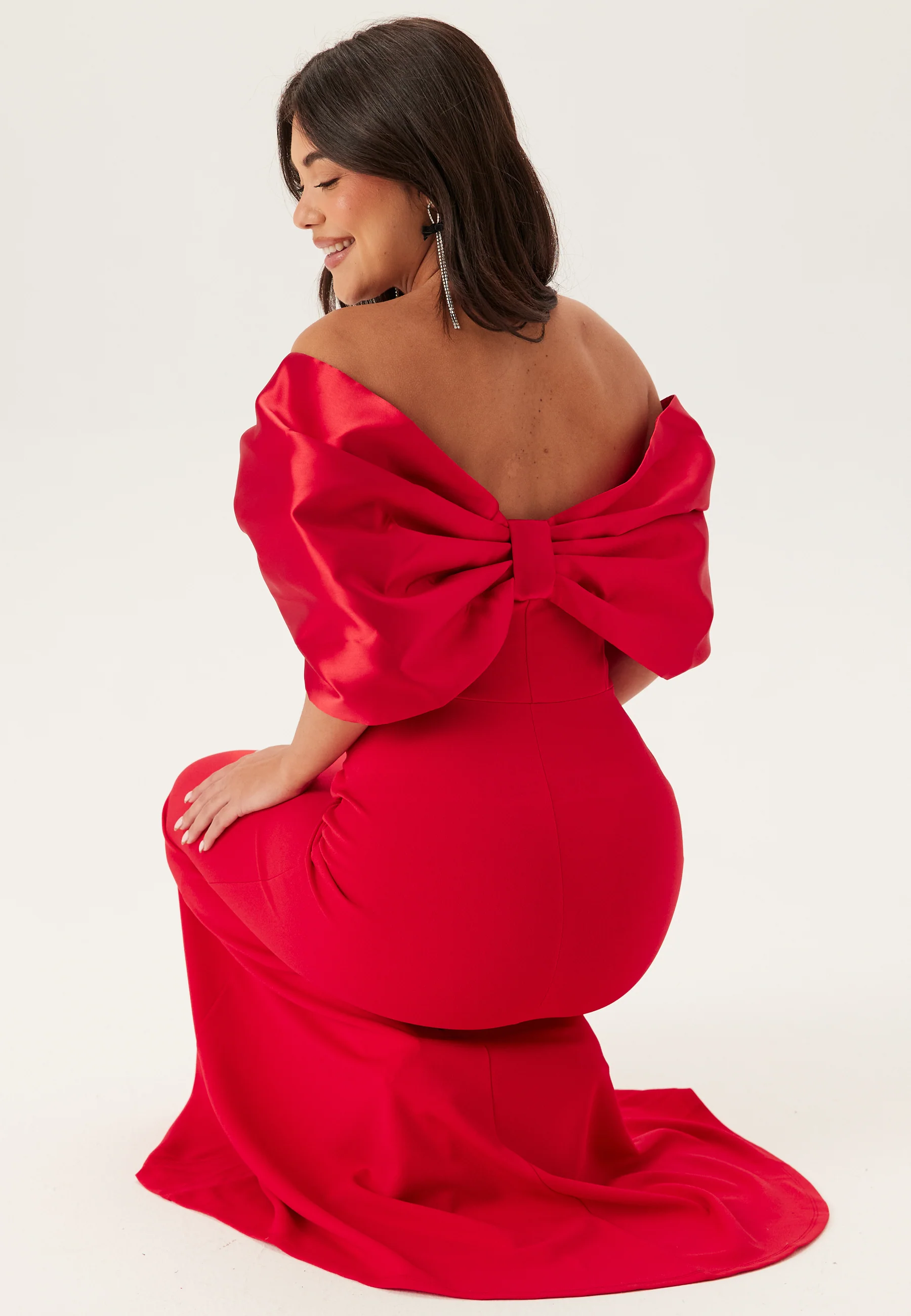 Bardot Satin Bow Back Maxi Dress - Image 5