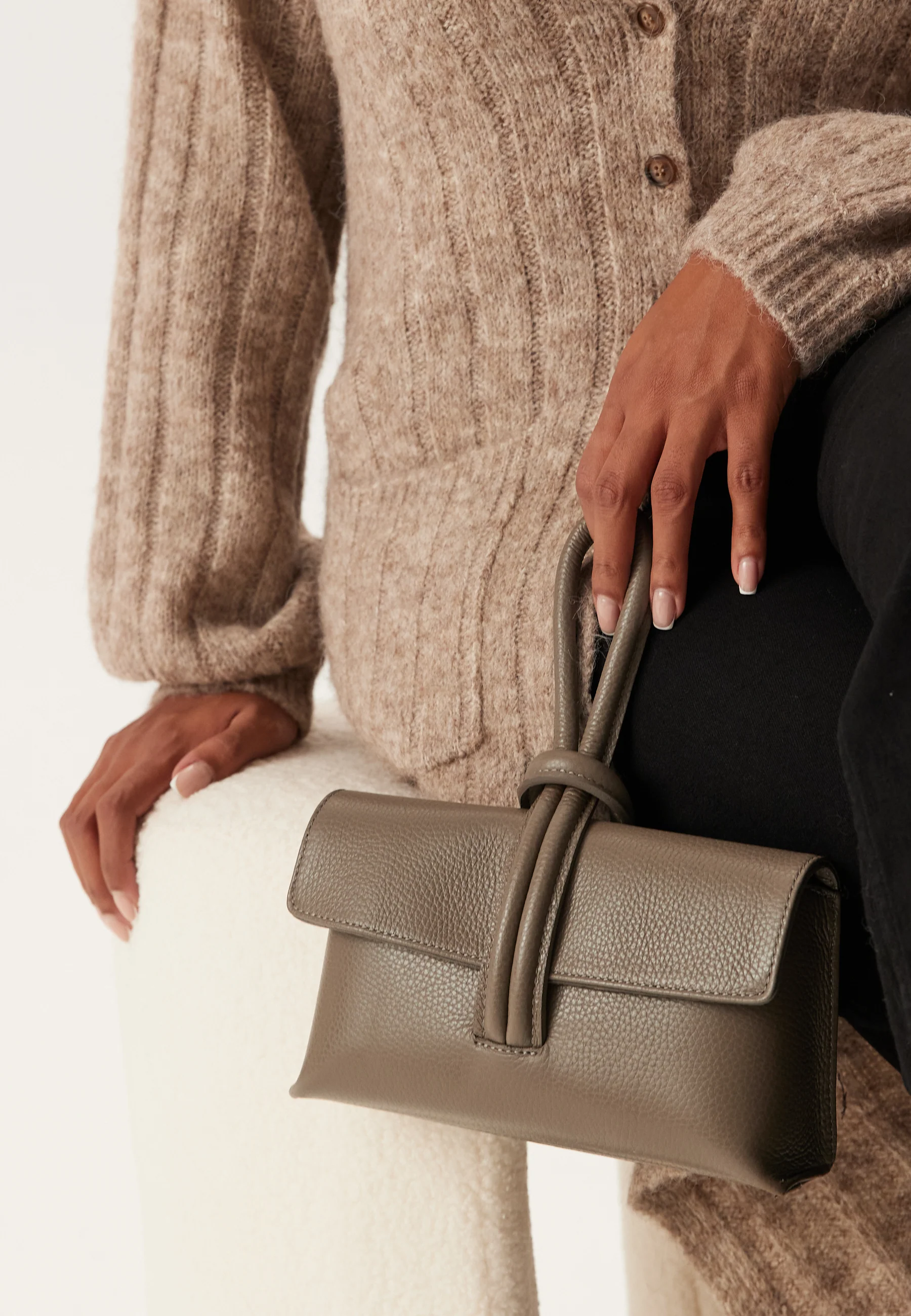 Barletta Small Leather Bag - Image 2