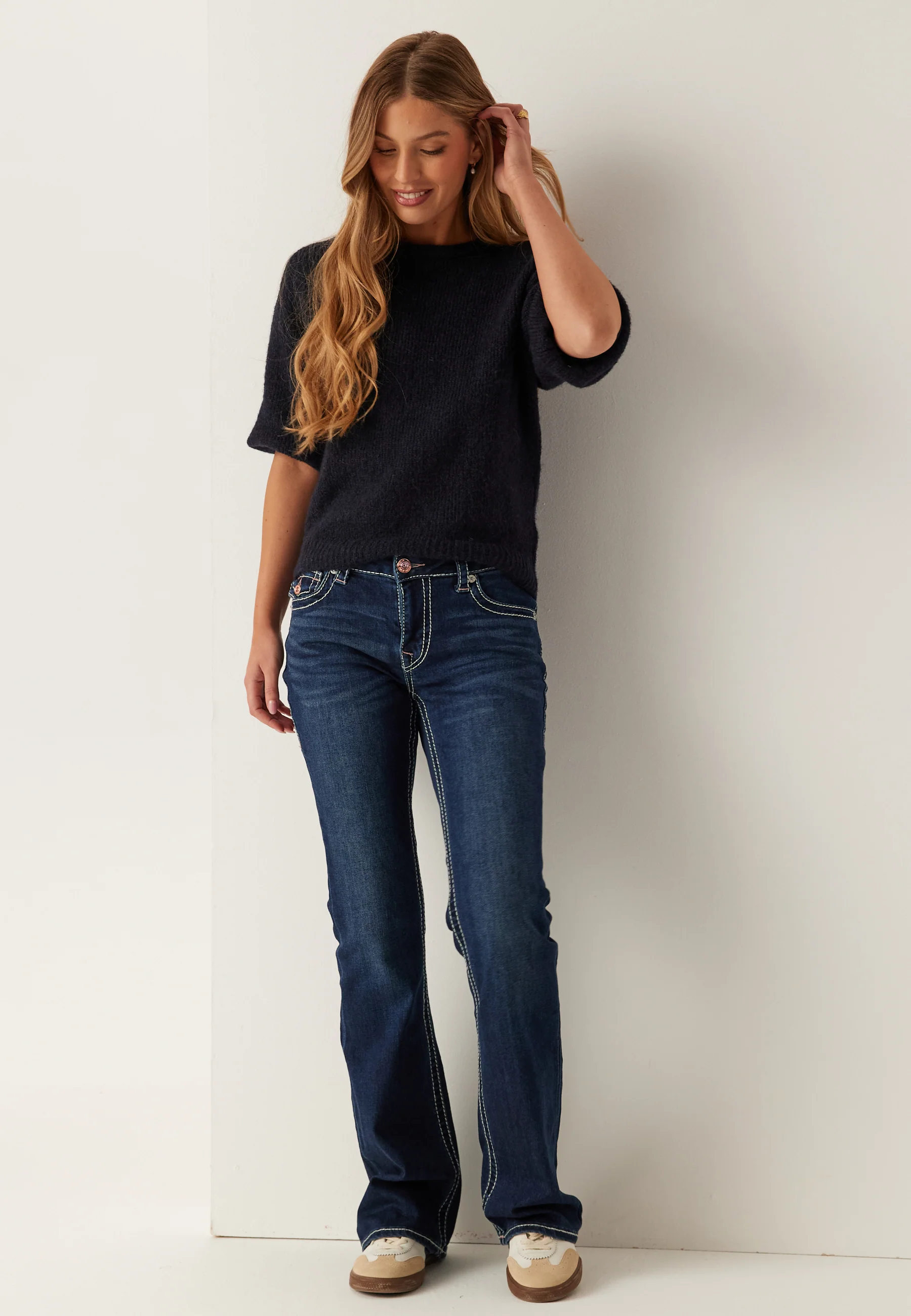 Becca Mr Bootcut Flap Big T - Image 3