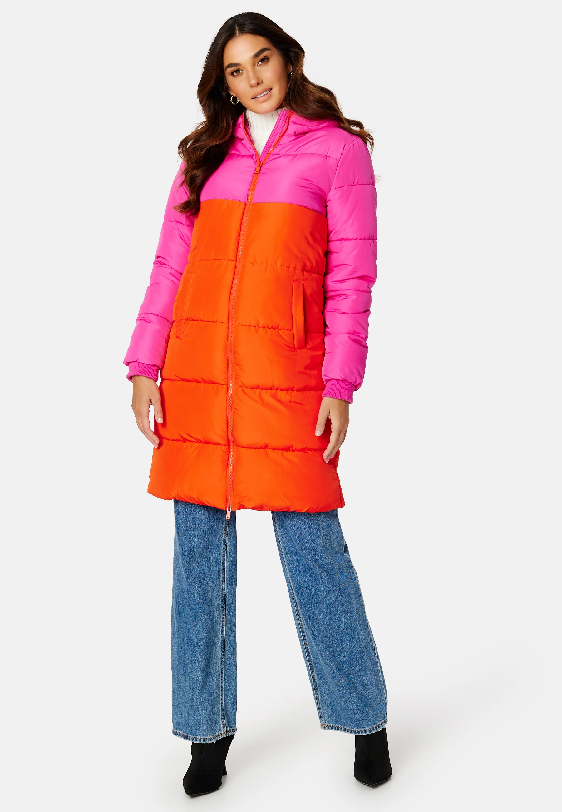 Bee Blocked Long Puffer - Image 2