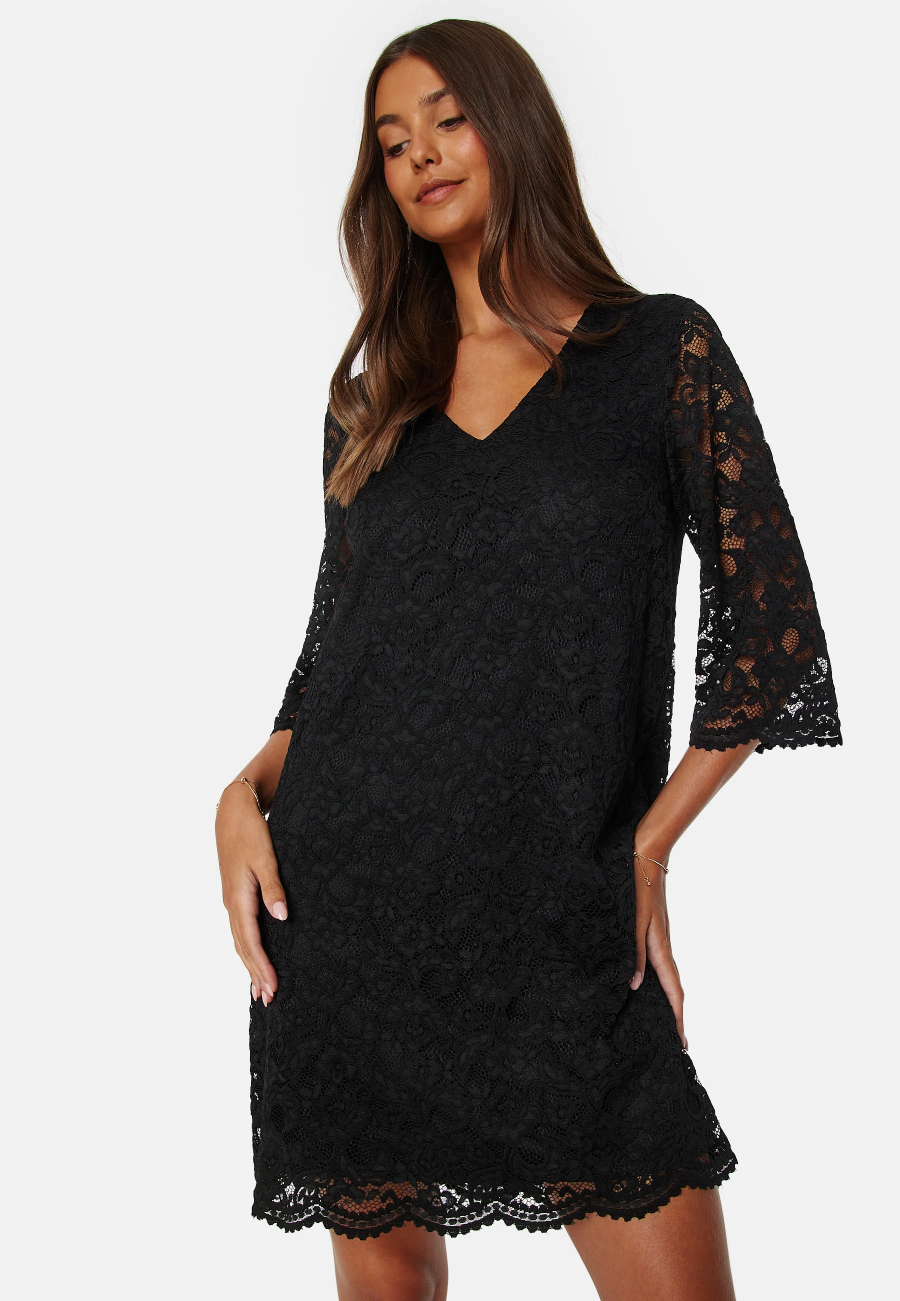 Belinda lace dress