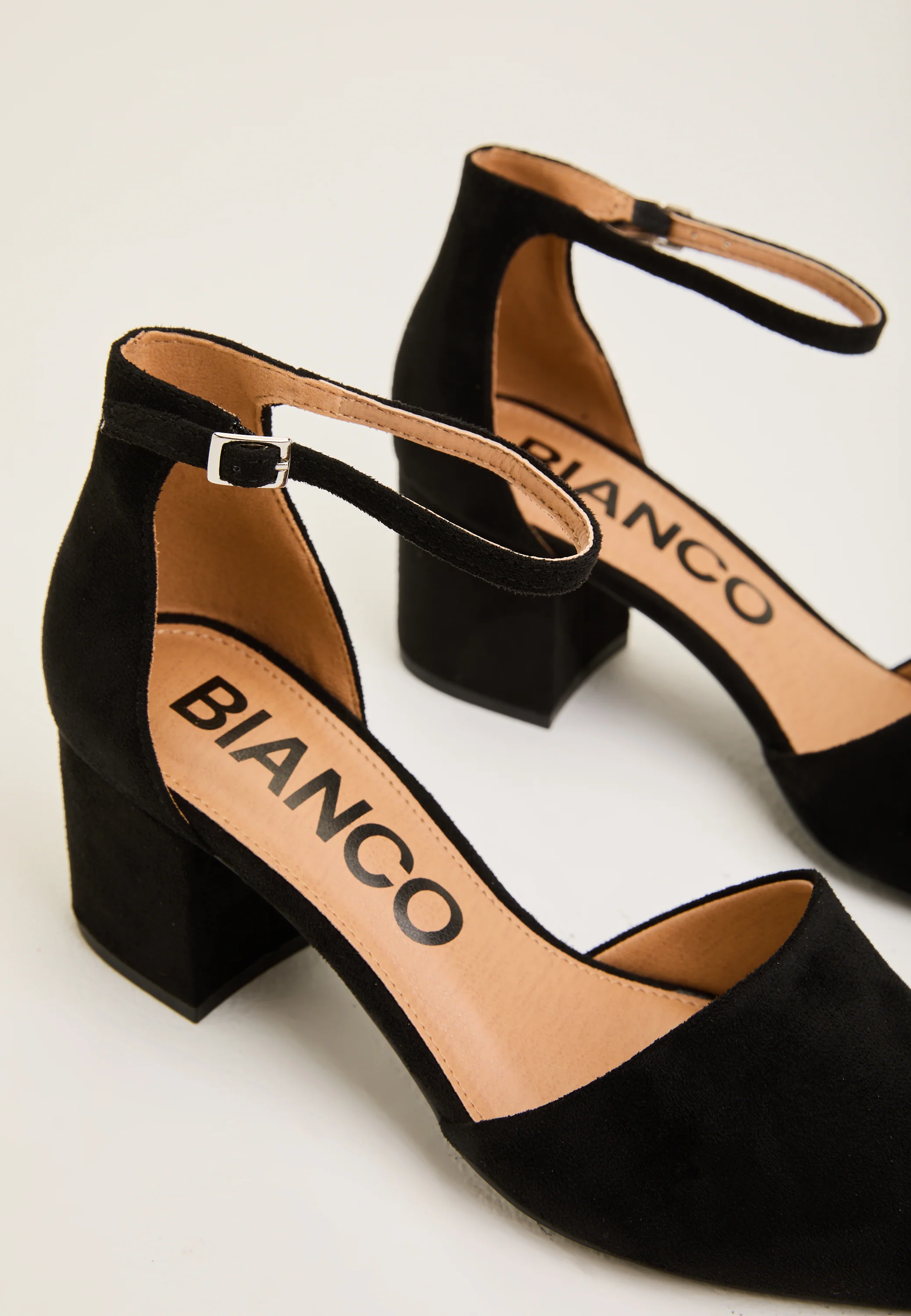 Biadevived Pump Micro Suede - Image 3
