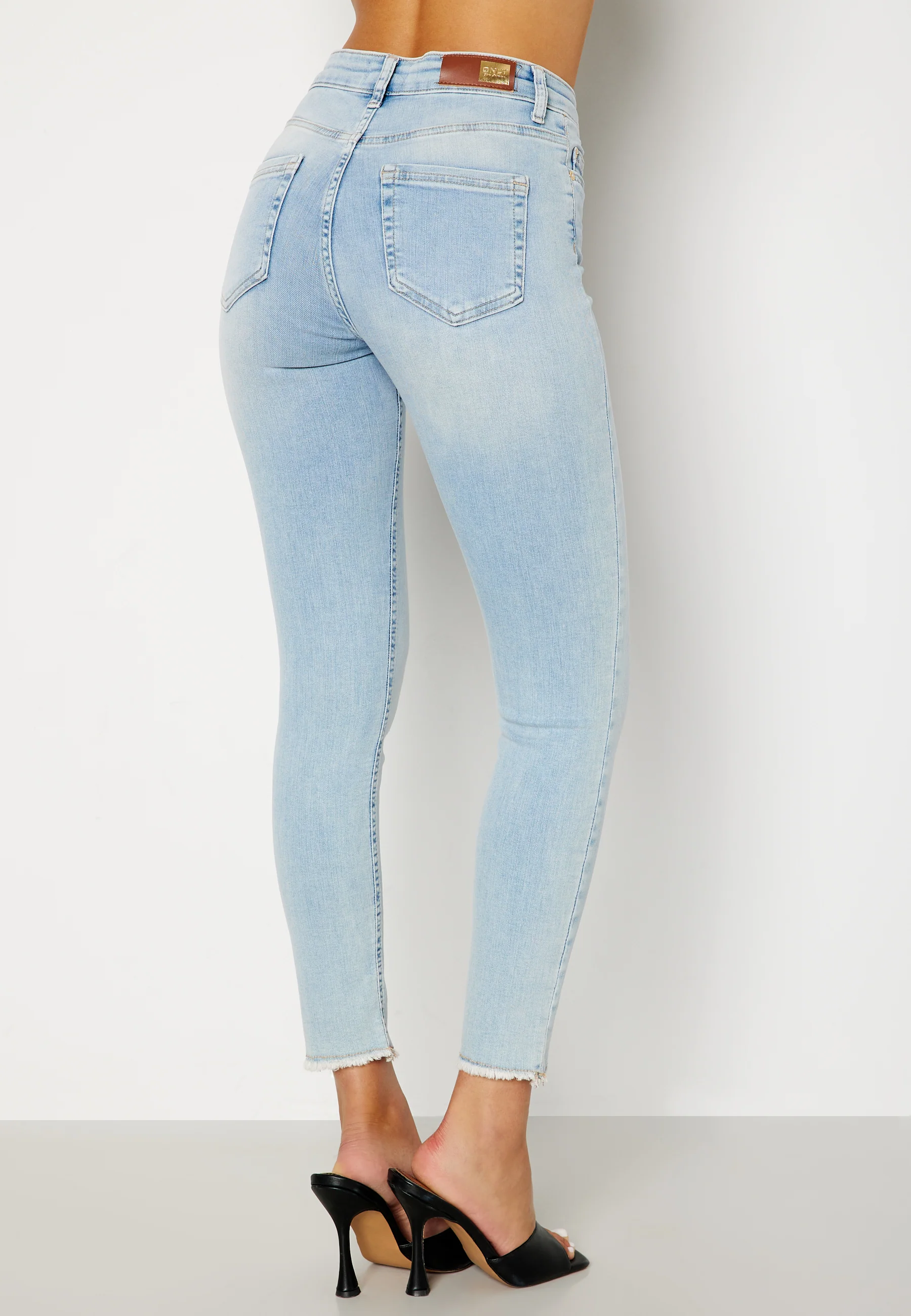 Blush Life Mid Jeans - Image 5