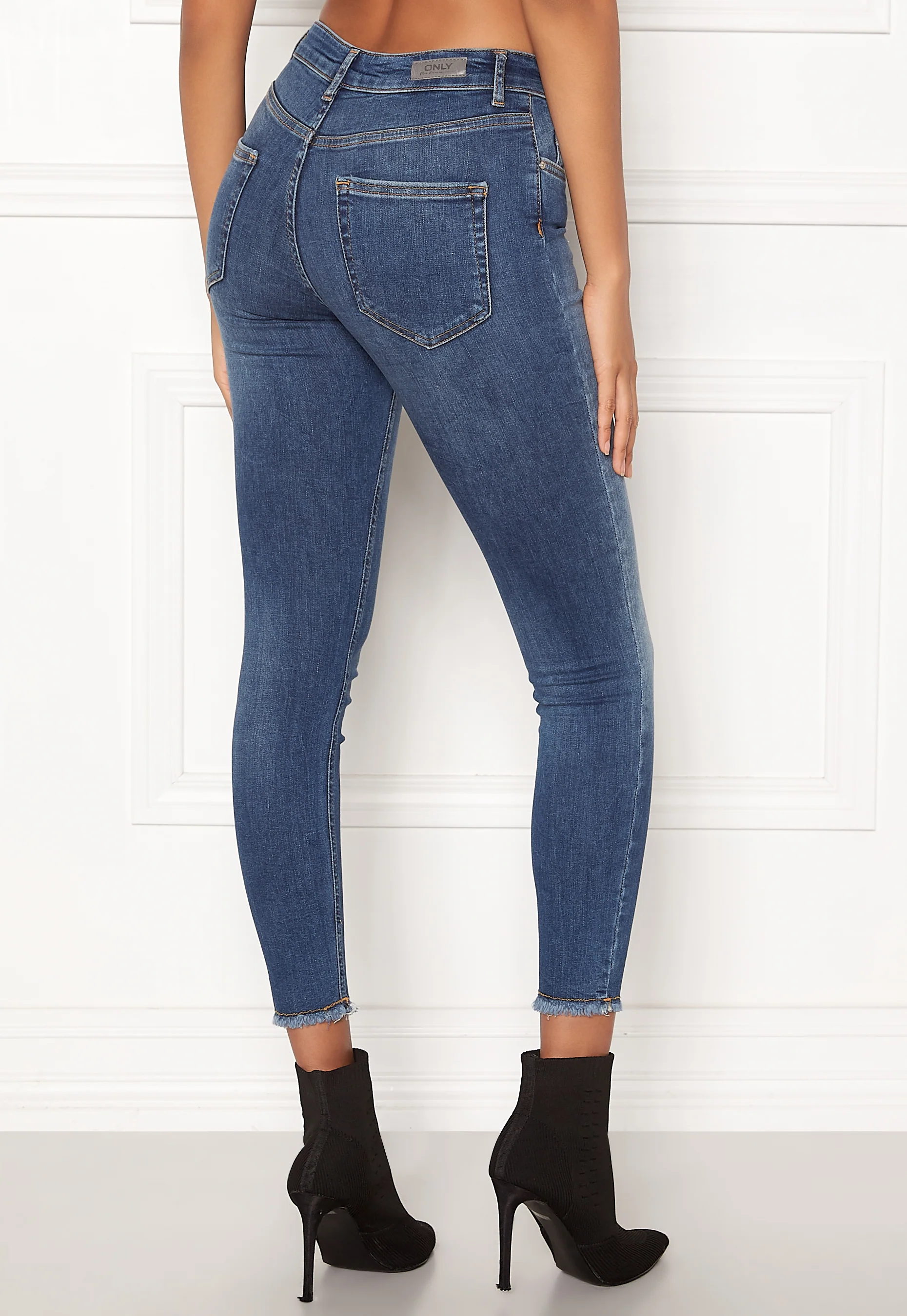 Blush Mid Ank Raw Jeans - Image 4