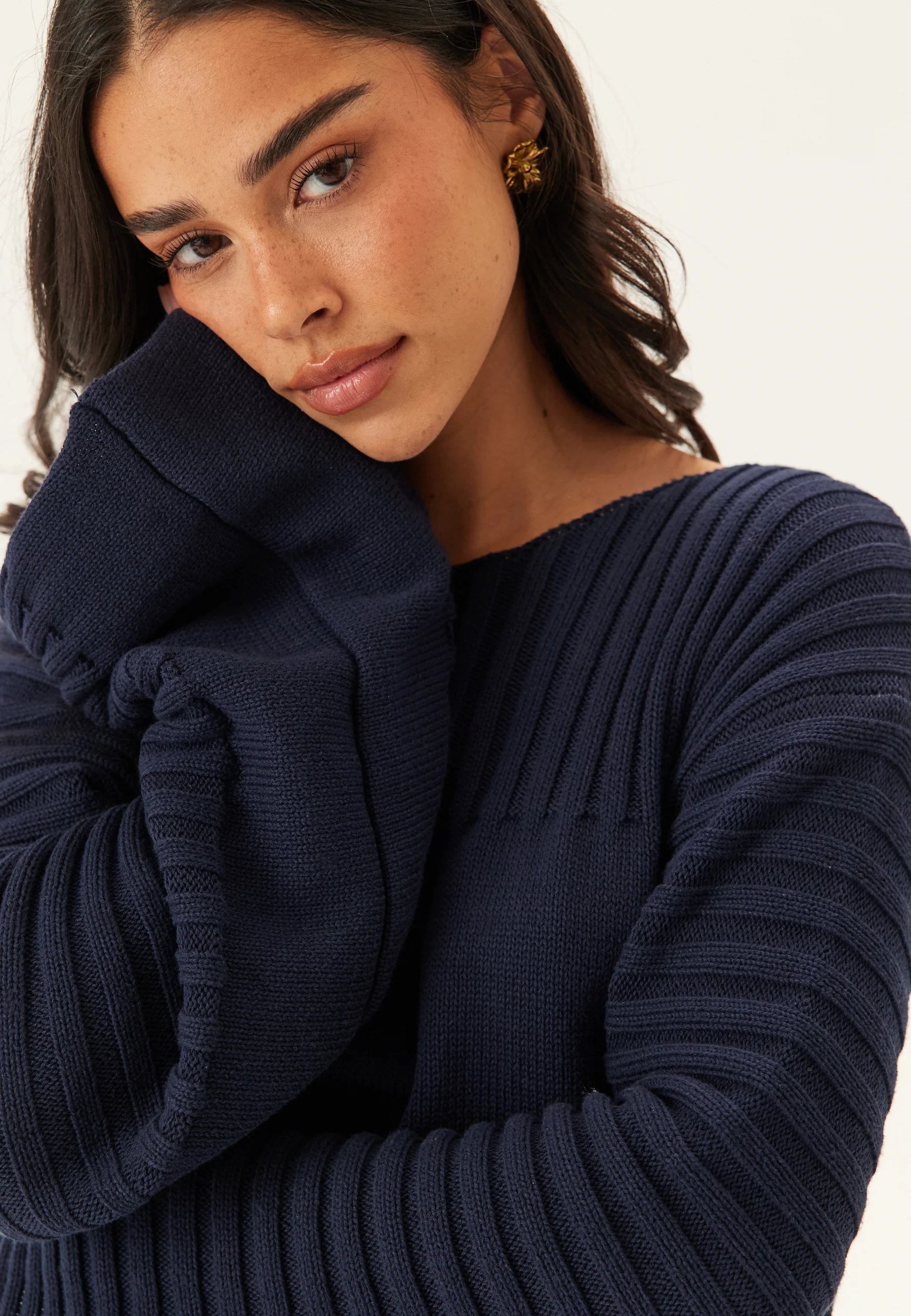 Boatneck Knitted Sweater - Image 4