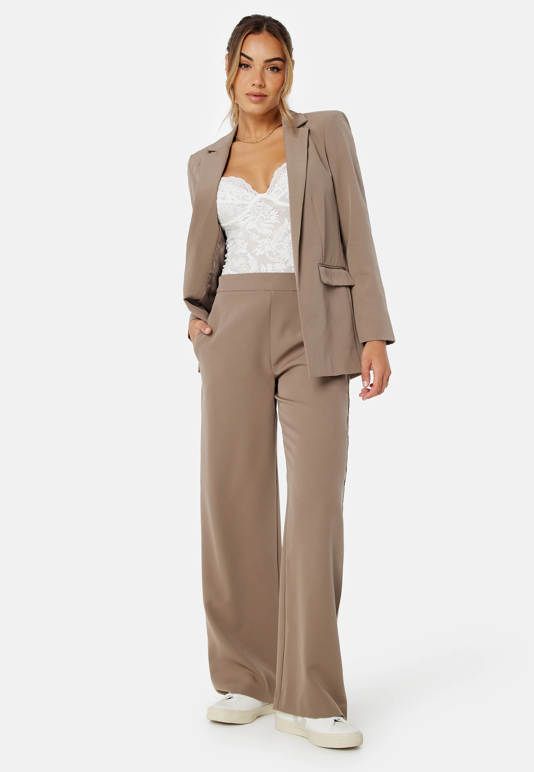 Bossy HW Wide Plain Pant