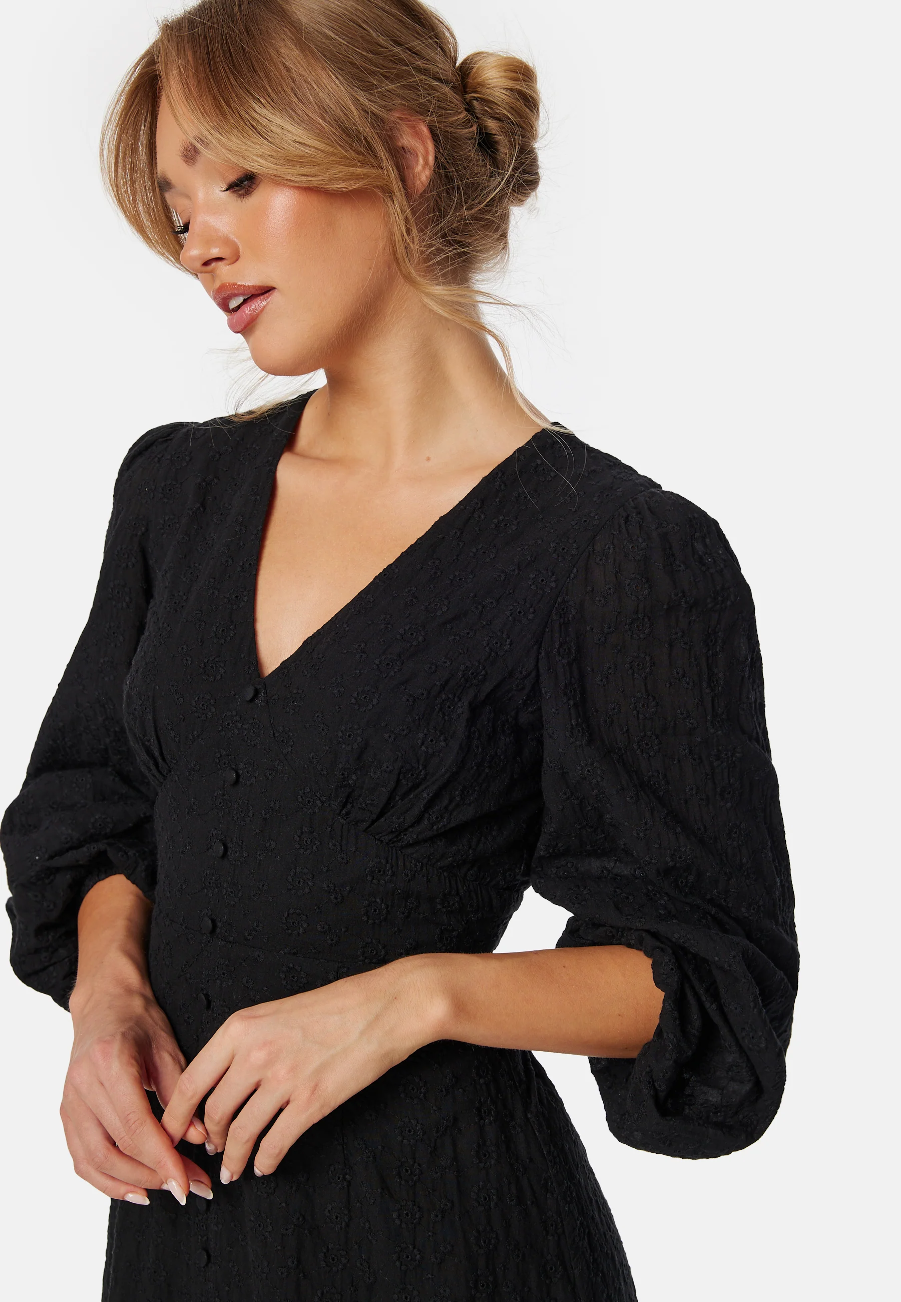 Broderi Anglaise Midi Dress - Image 3