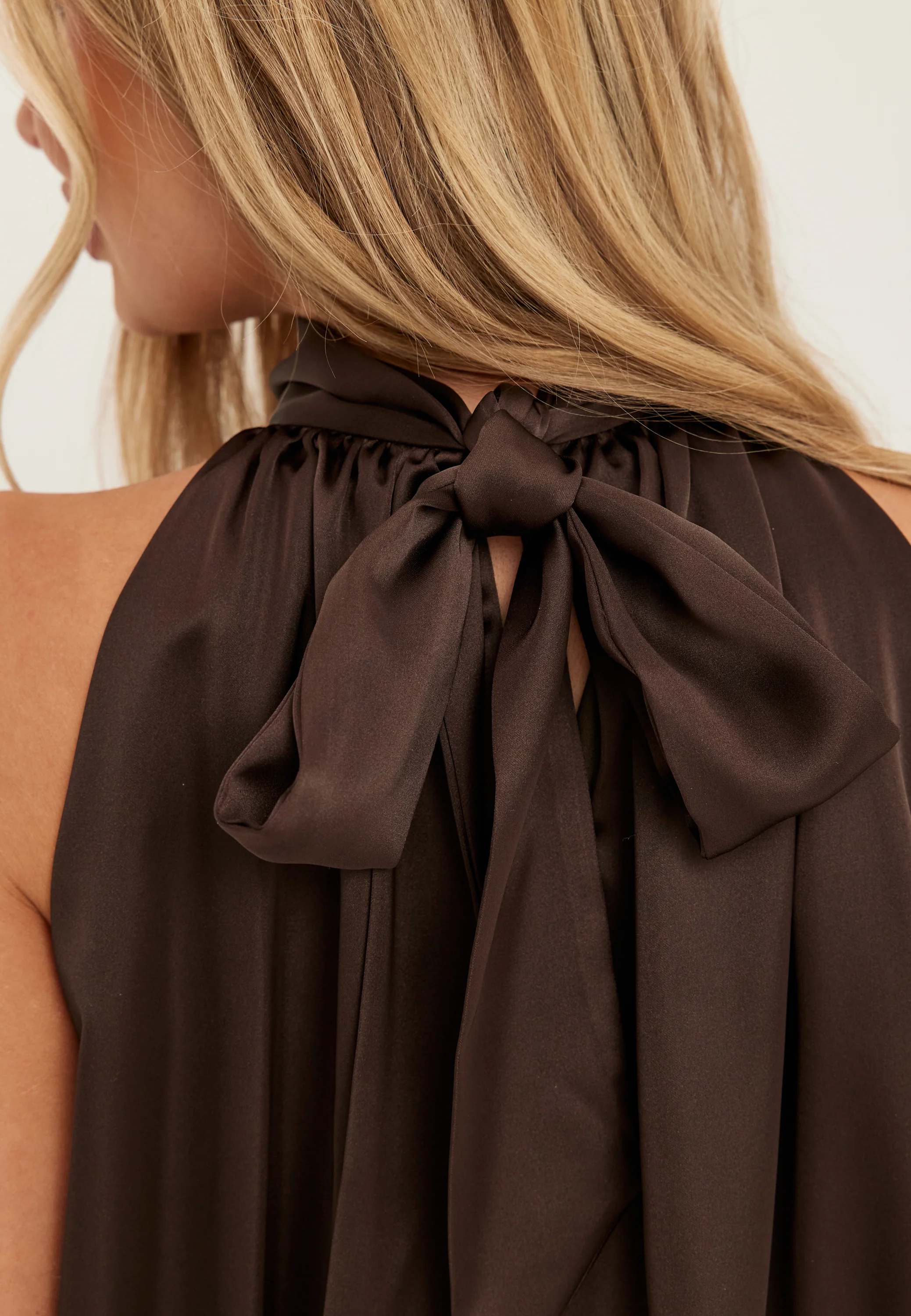 Bubble-Hem Halterneck Satin top - Image 8