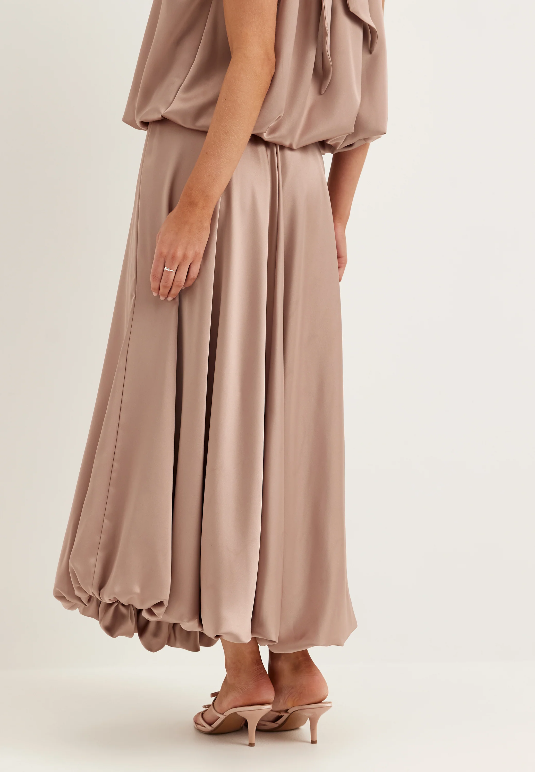 Bubble-Hem Satin Ankle Skirt - Image 5