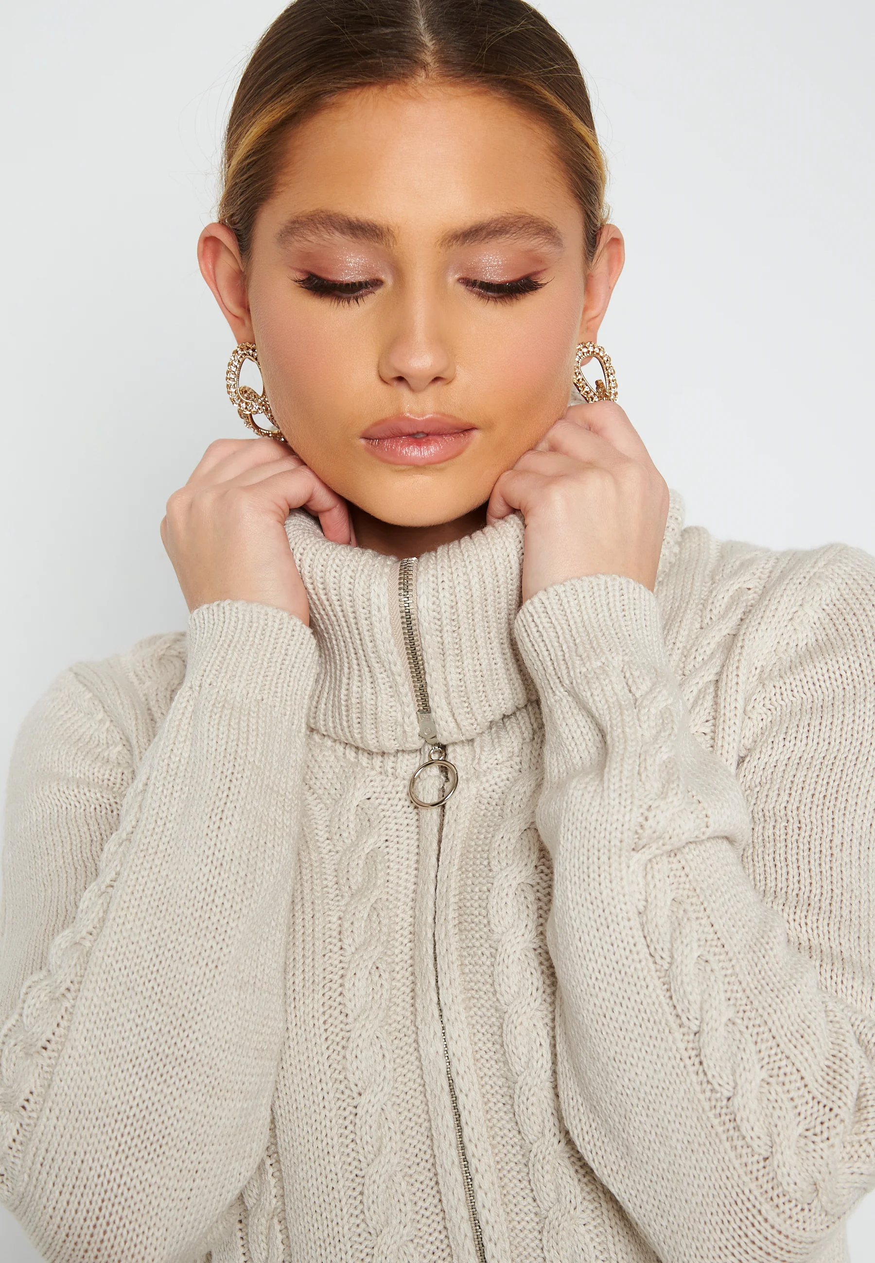 Cable Knit Zip Cardigan - Image 4
