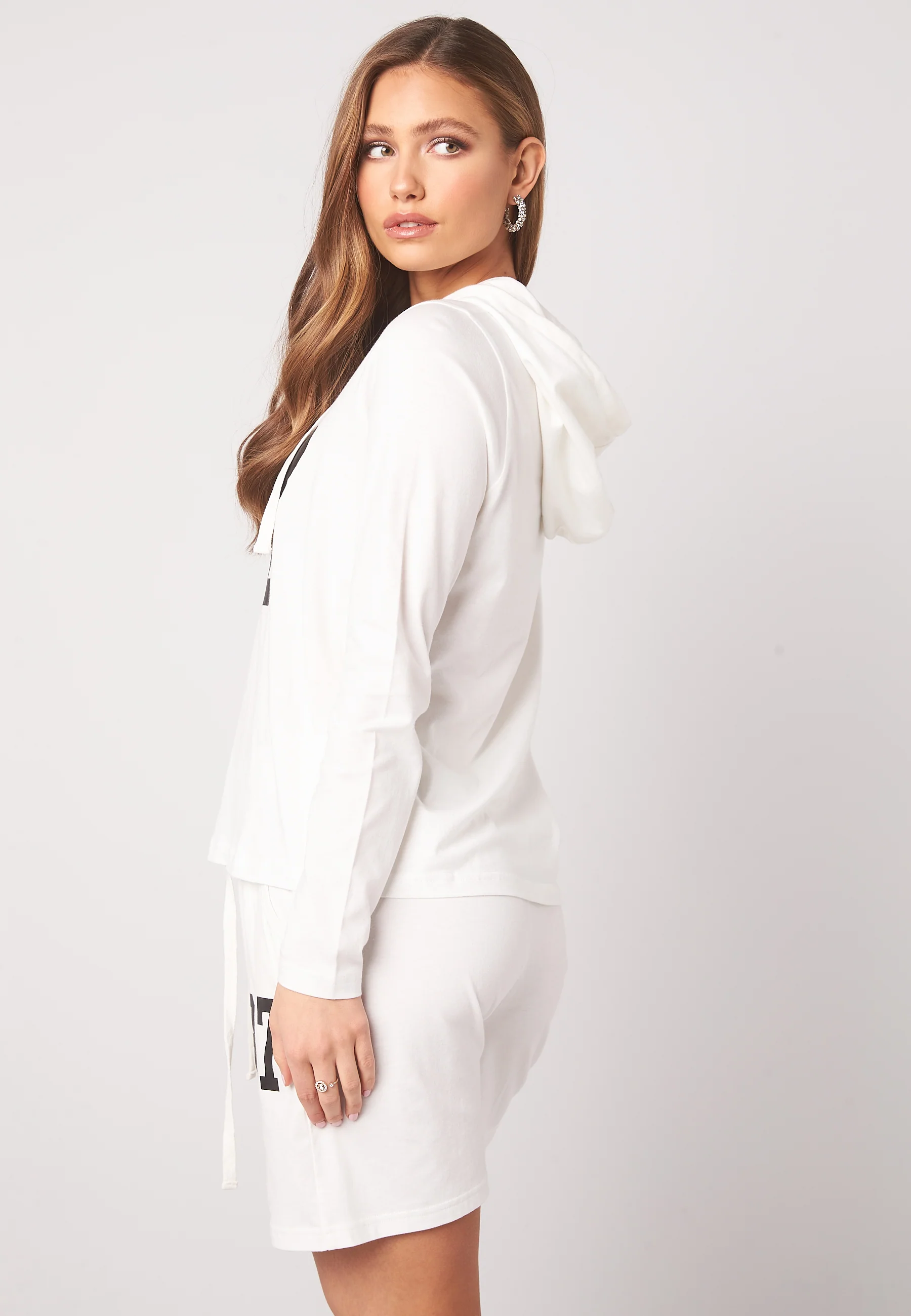 Camila short hood - Image 2