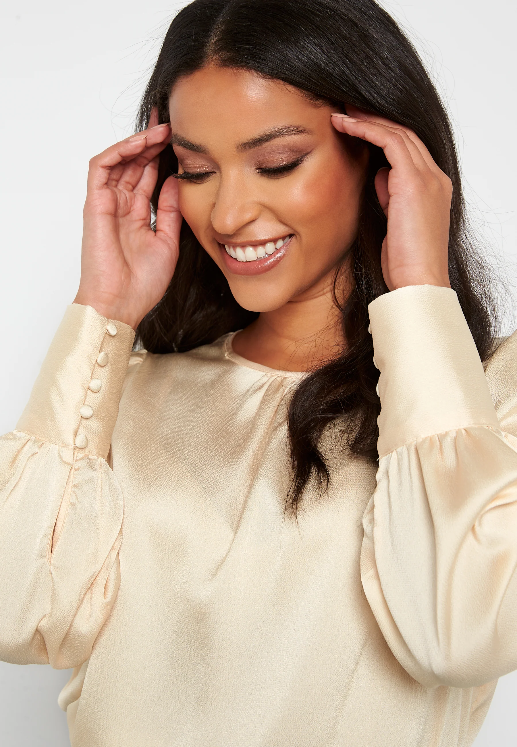 Carli LS O-neck Blouse - Image 4