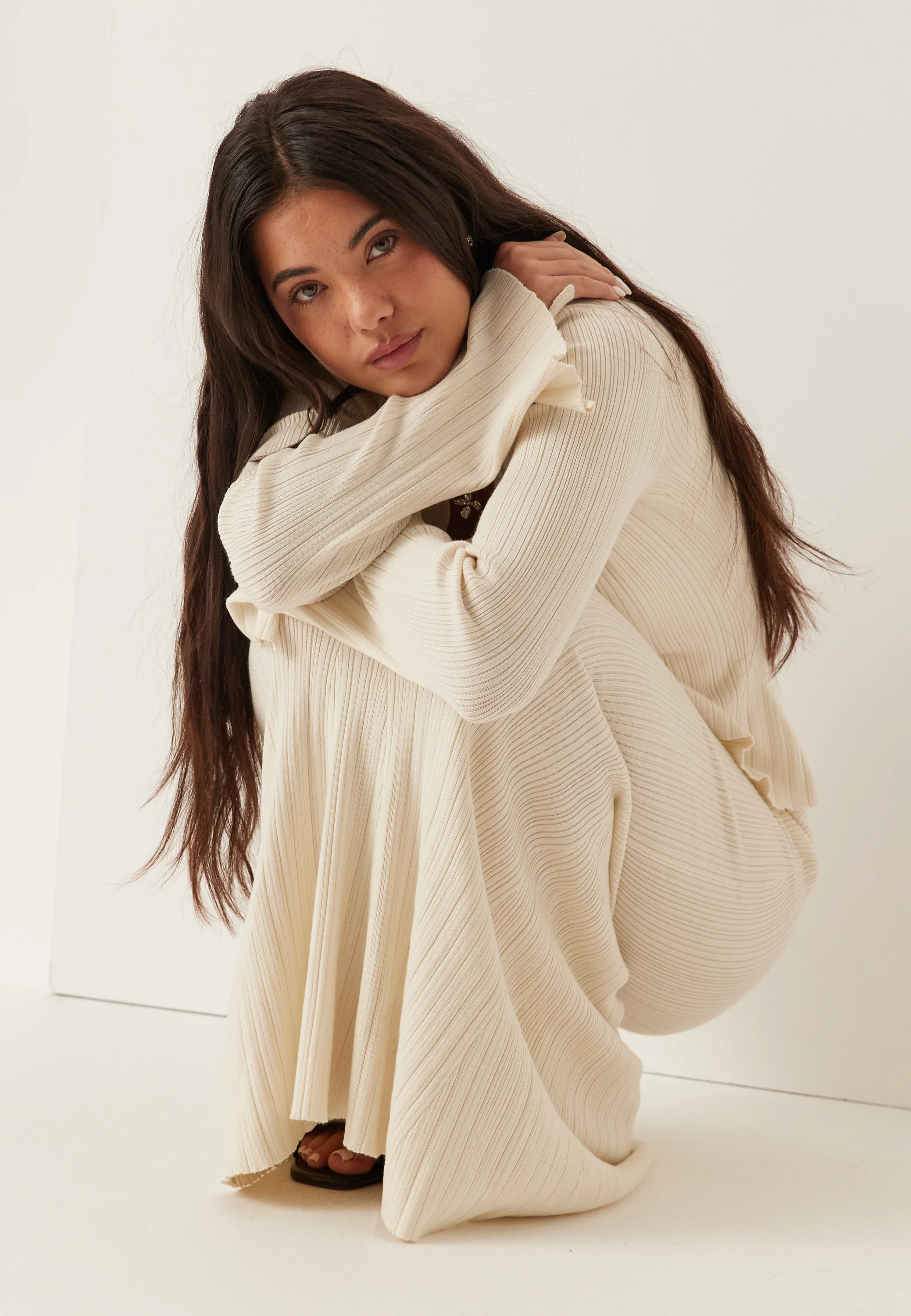 Knitted V-neck Dress - Image 4