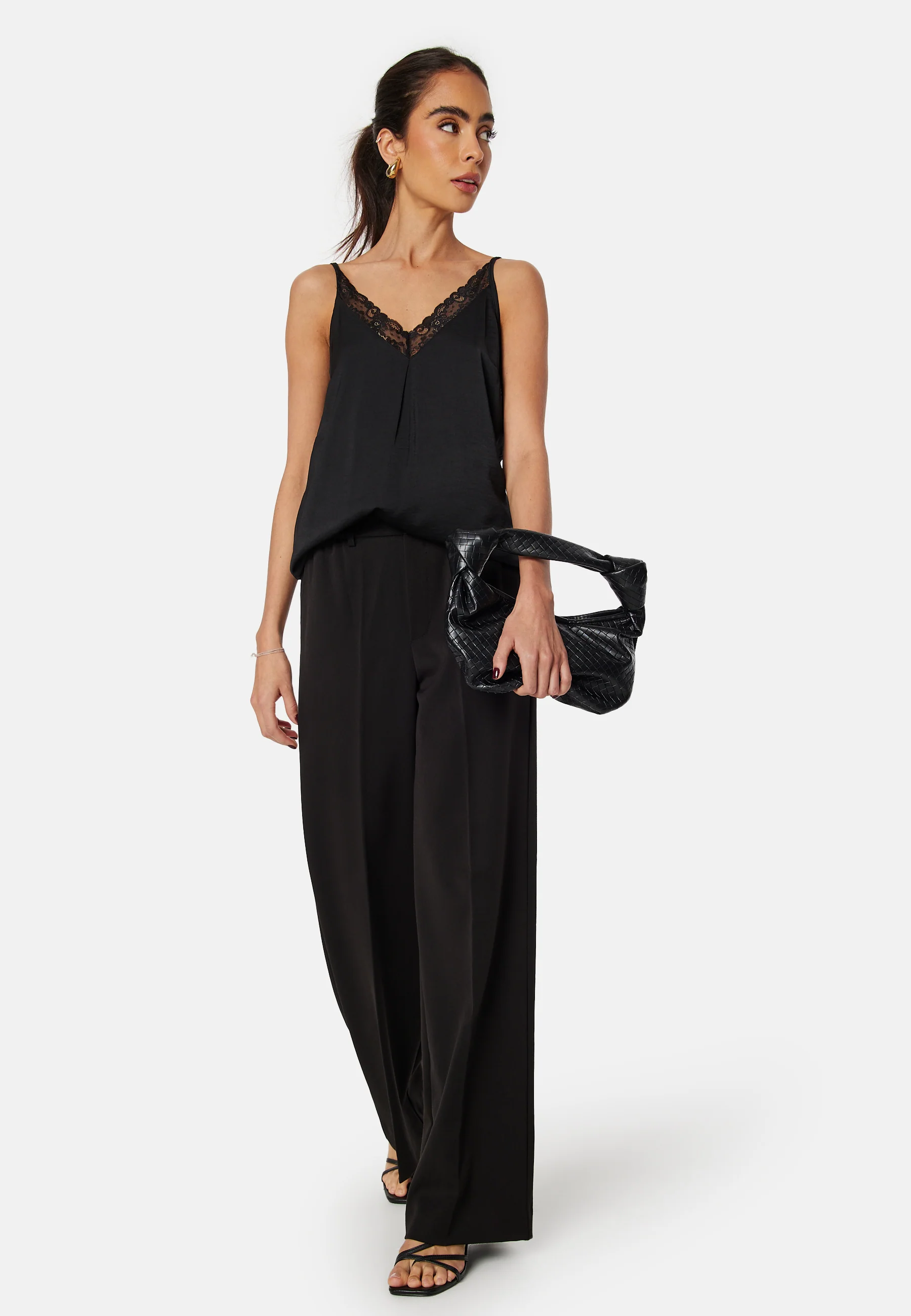 Cava V-Neck Lace Singlet - Image 3