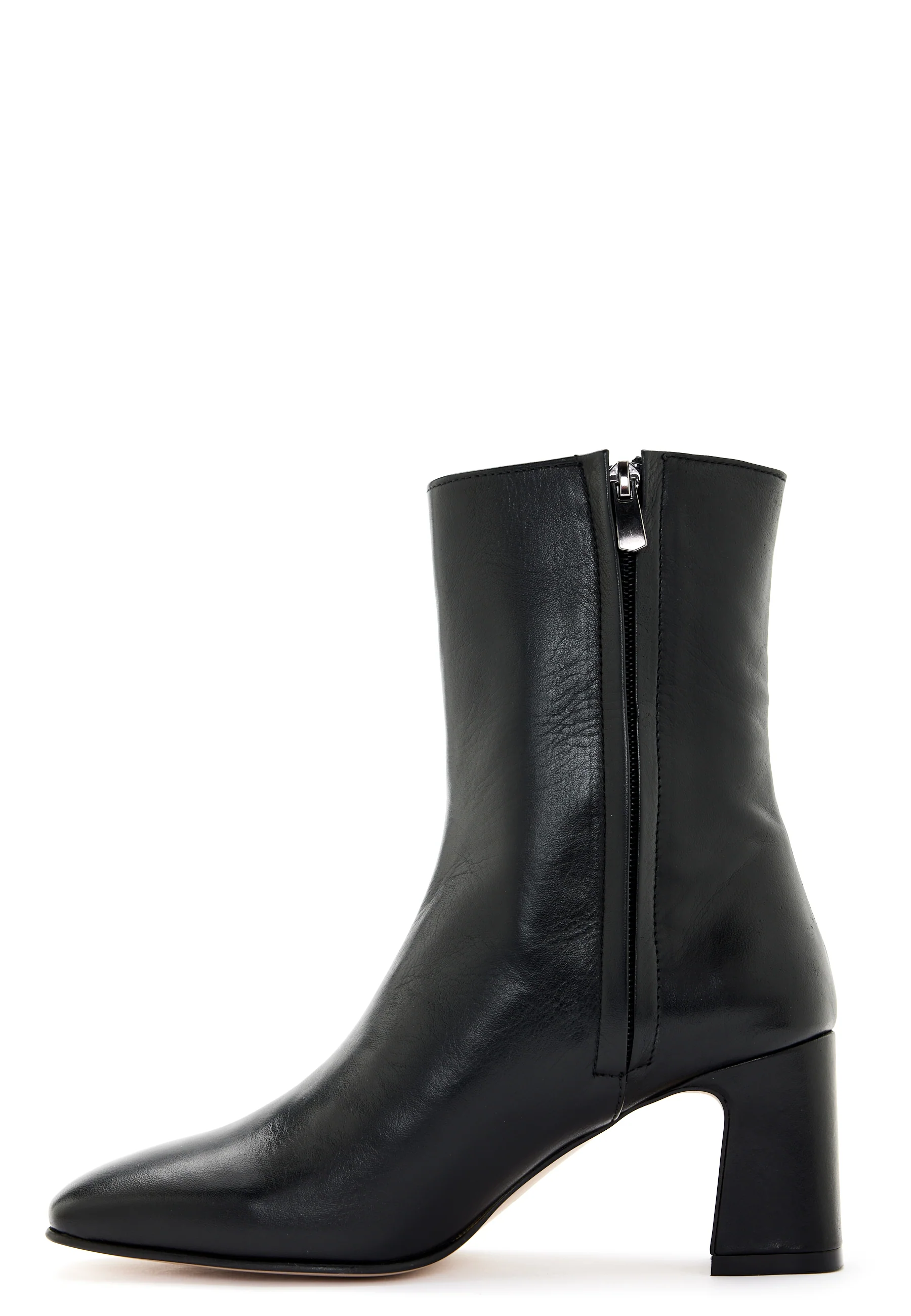CC Leather Heeled Boots - Image 3