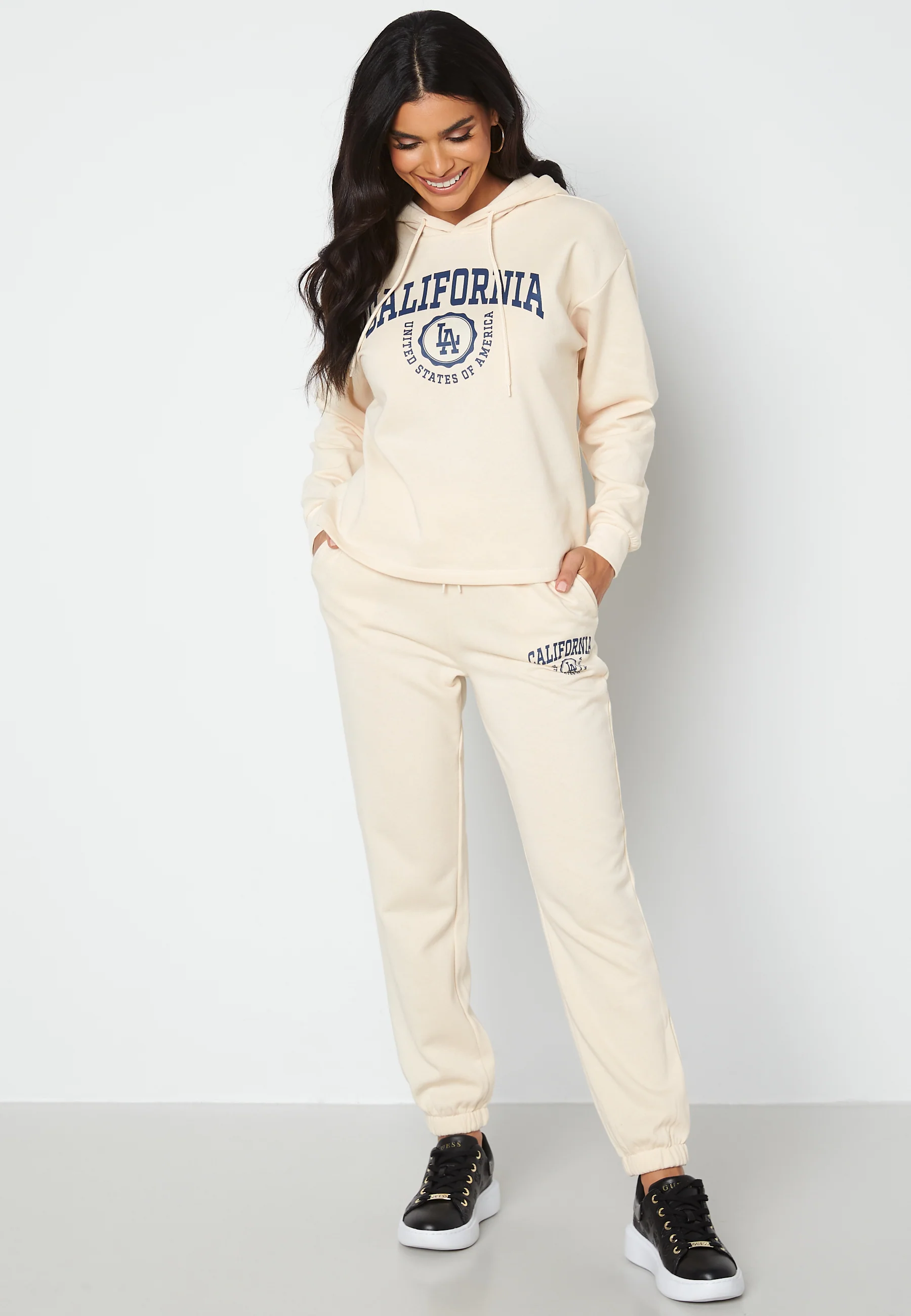 Comfy Life L/S Print Hood - Image 2