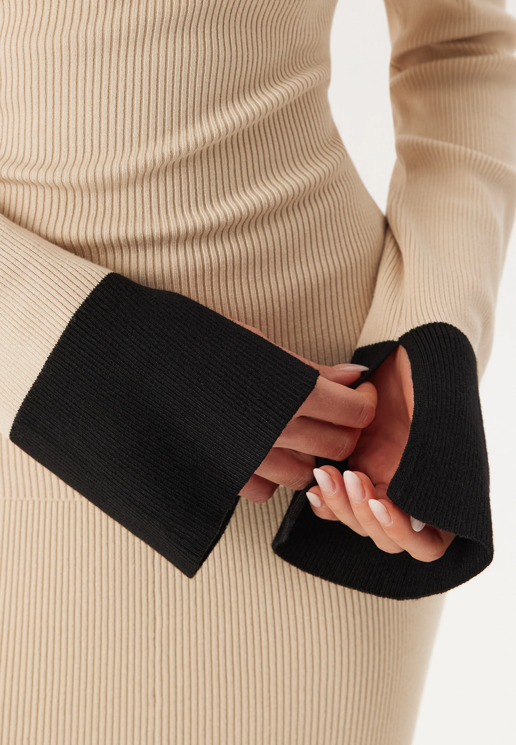 Contrast Rib Knitted Top - Image 4
