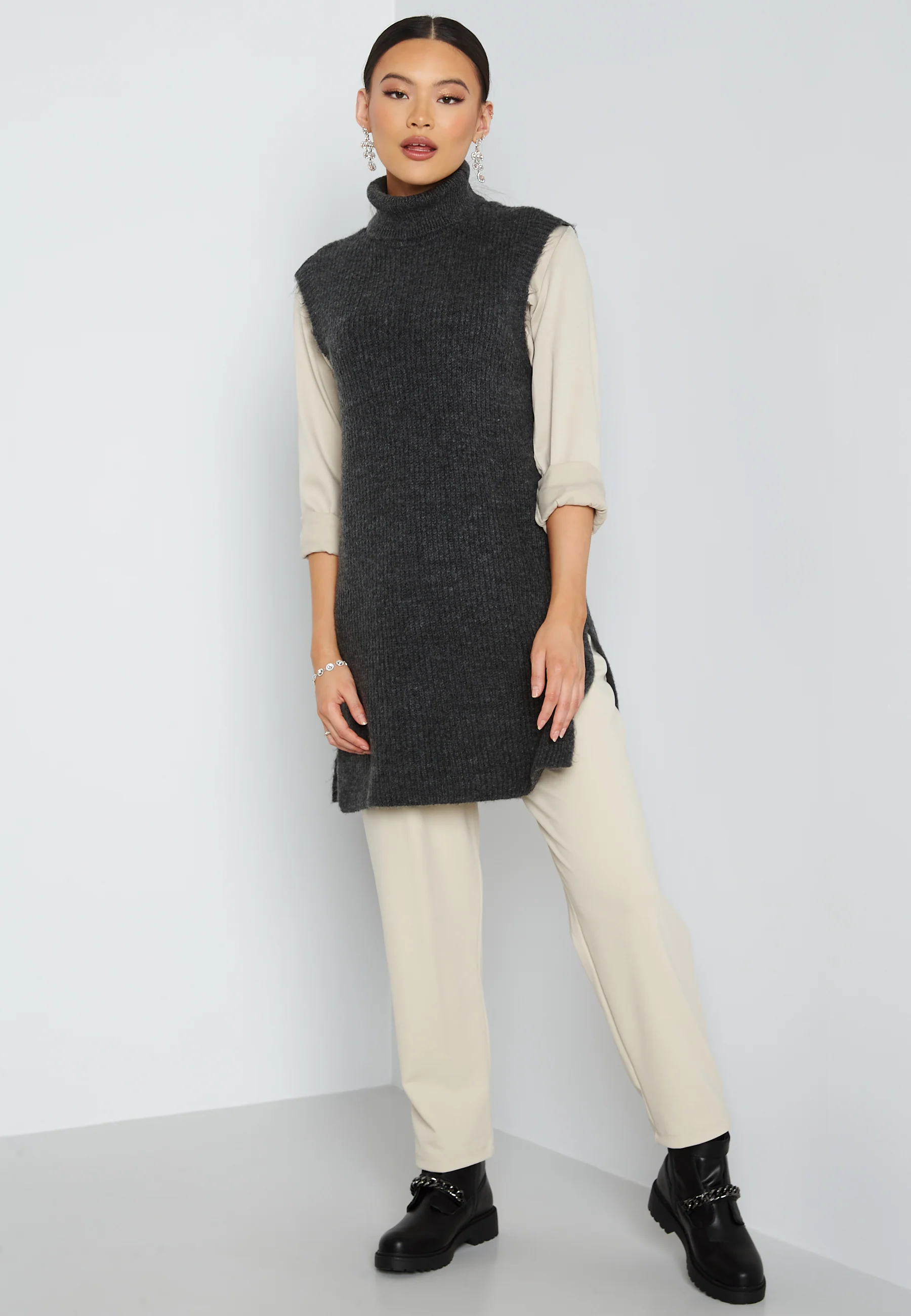 Cora Long Rollneck Vest - Image 2
