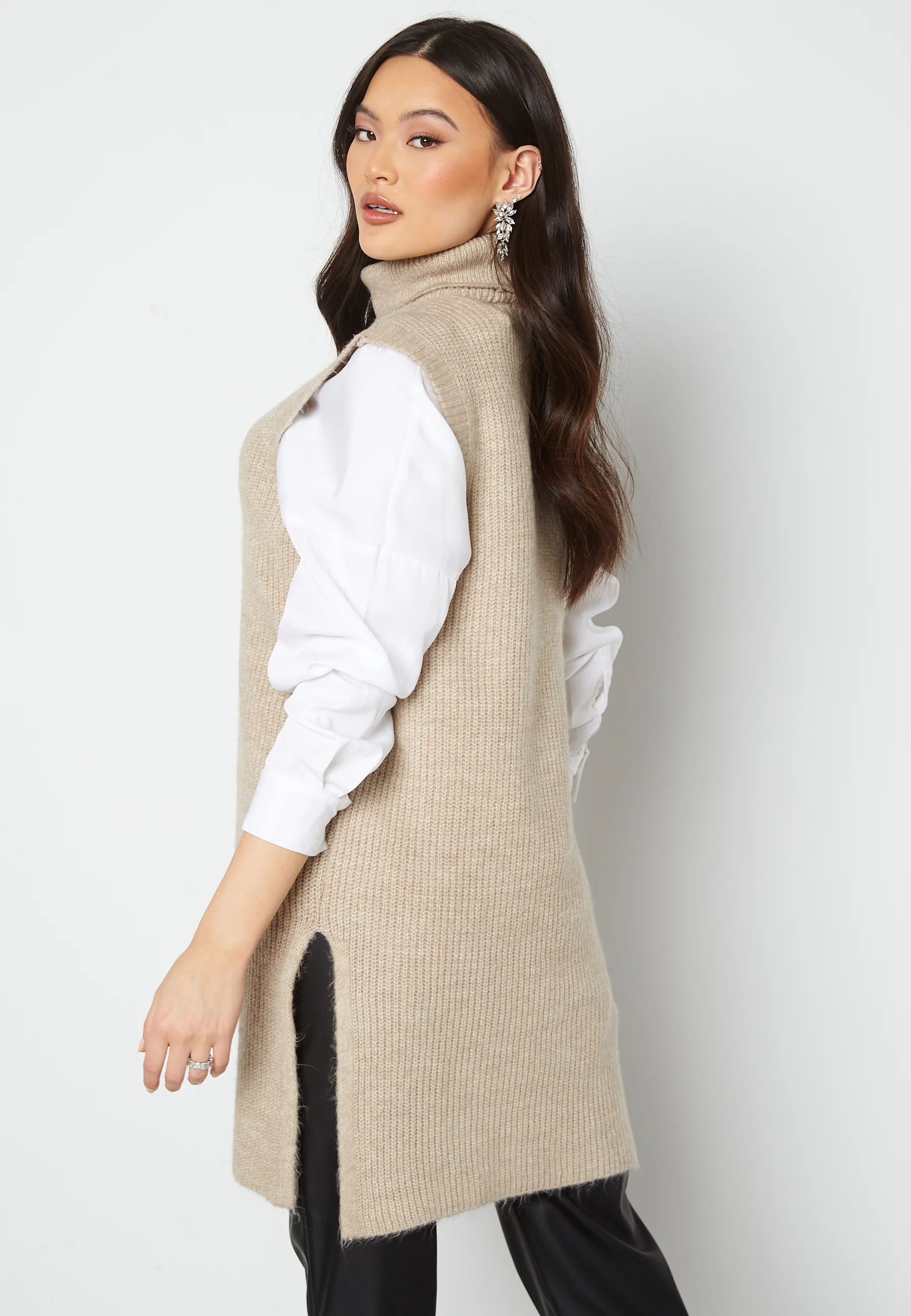 Cora Long Rollneck Vest - Image 3