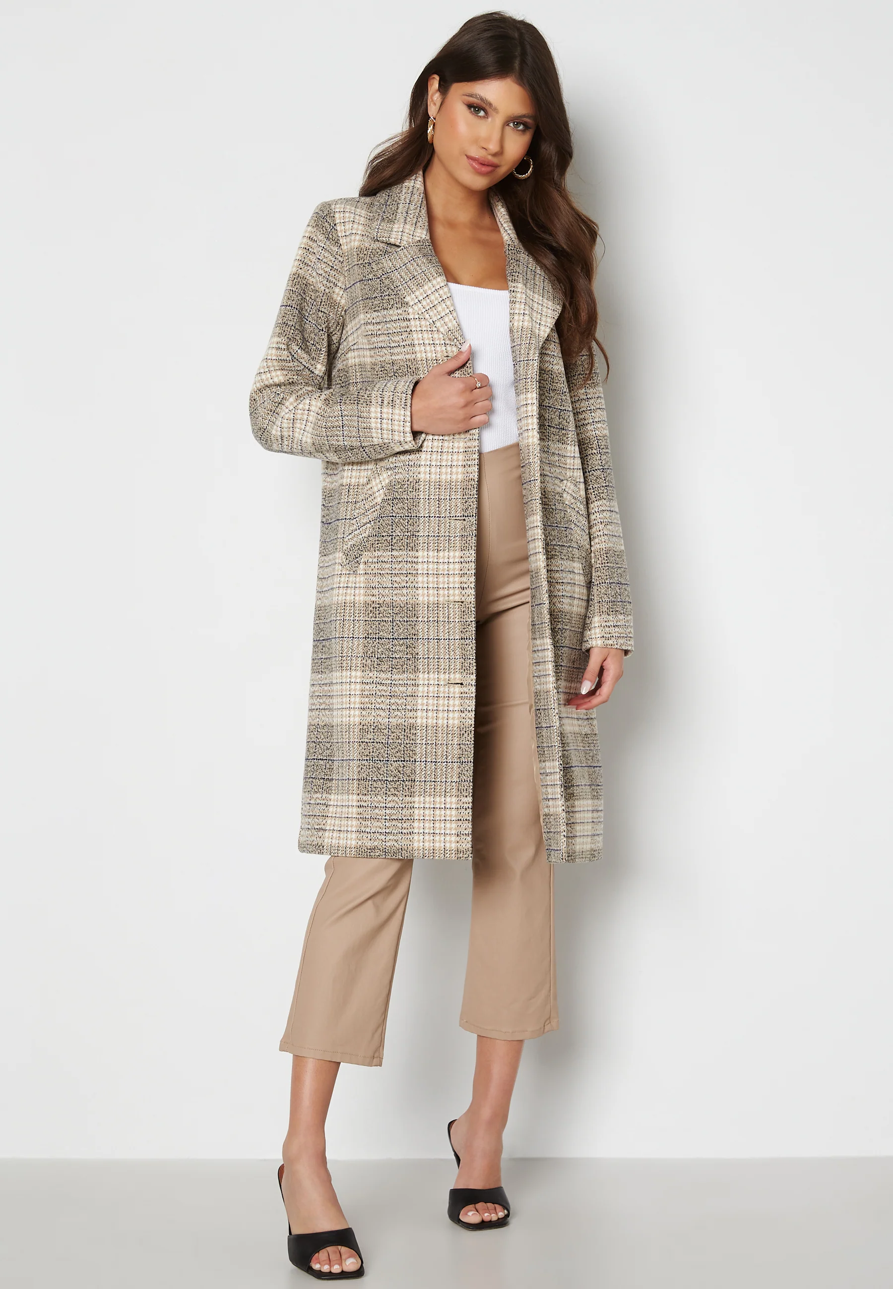 Corinne checked coat - Image 7