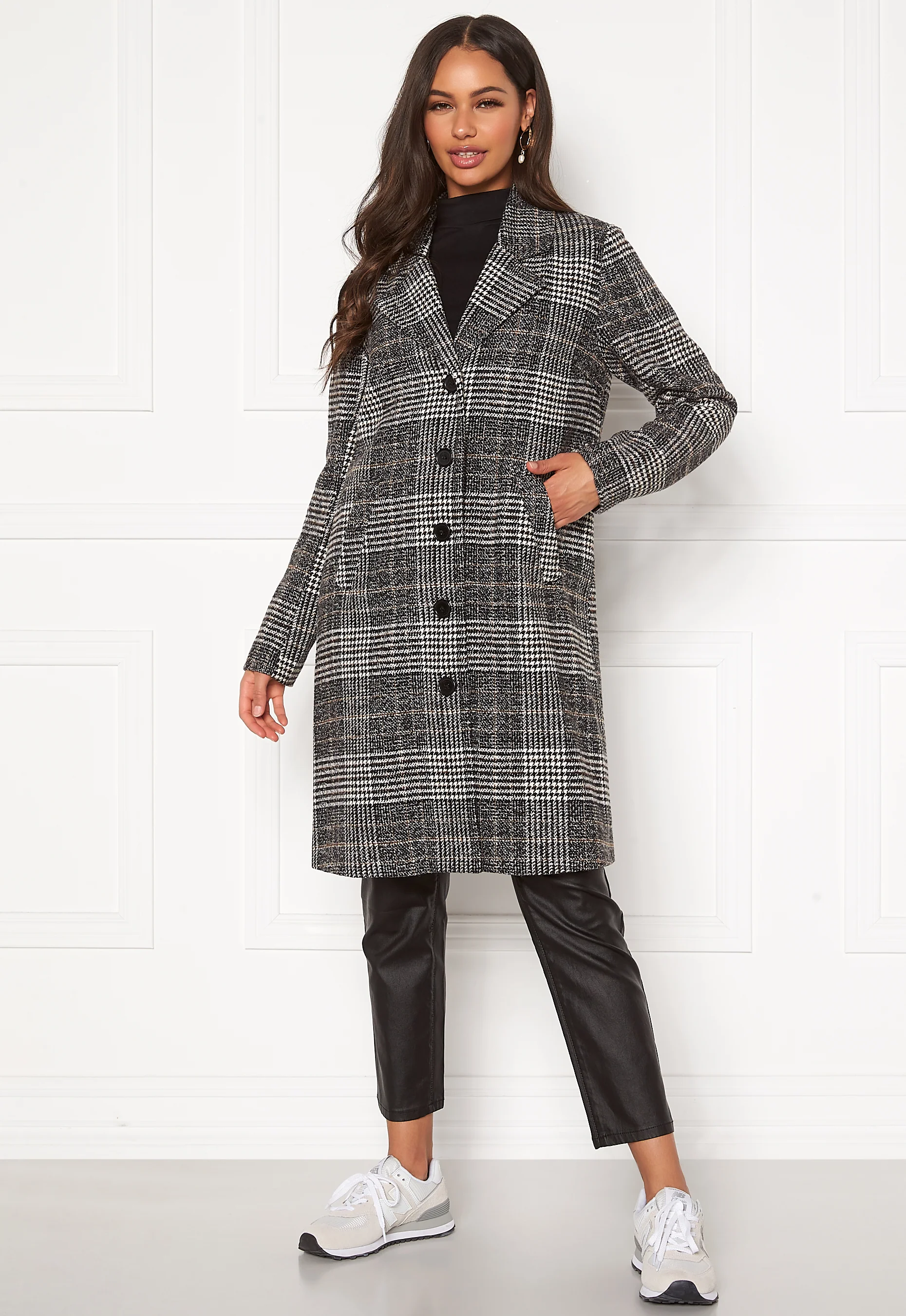 Corinne checked coat - Image 4
