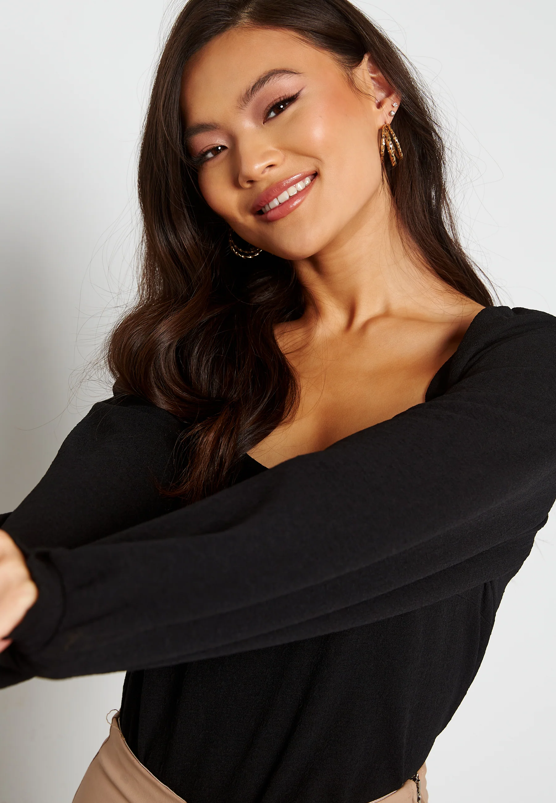 Cotin Square Neck L/S Top - Image 4