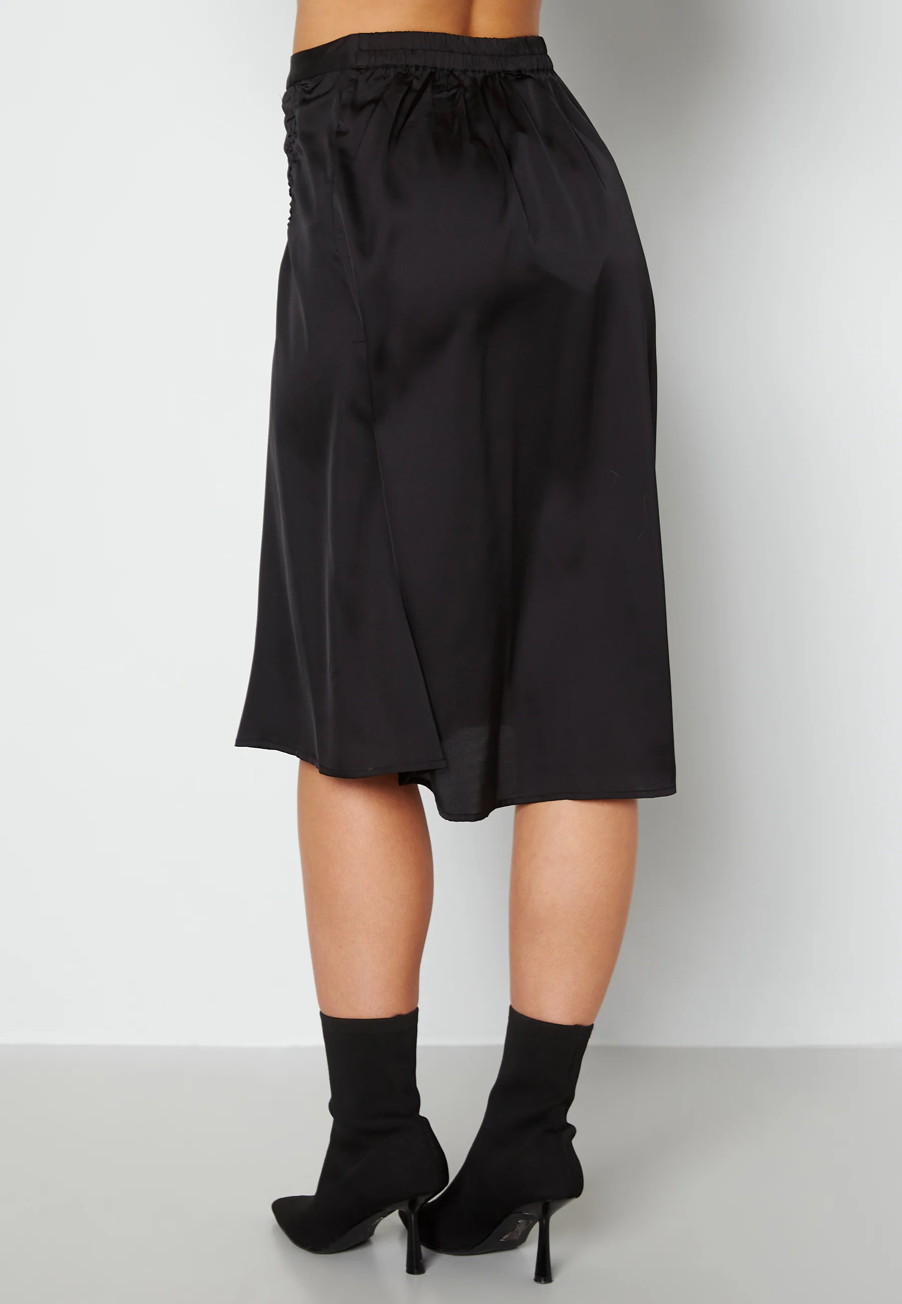 Cristy H/W Rouching Slit Skirt - Image 3