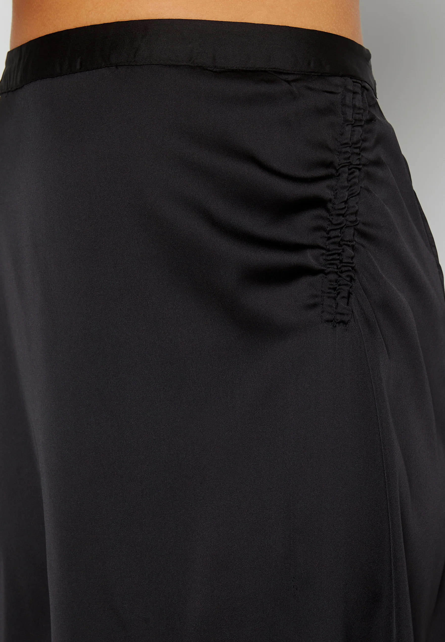 Cristy H/W Rouching Slit Skirt - Image 4