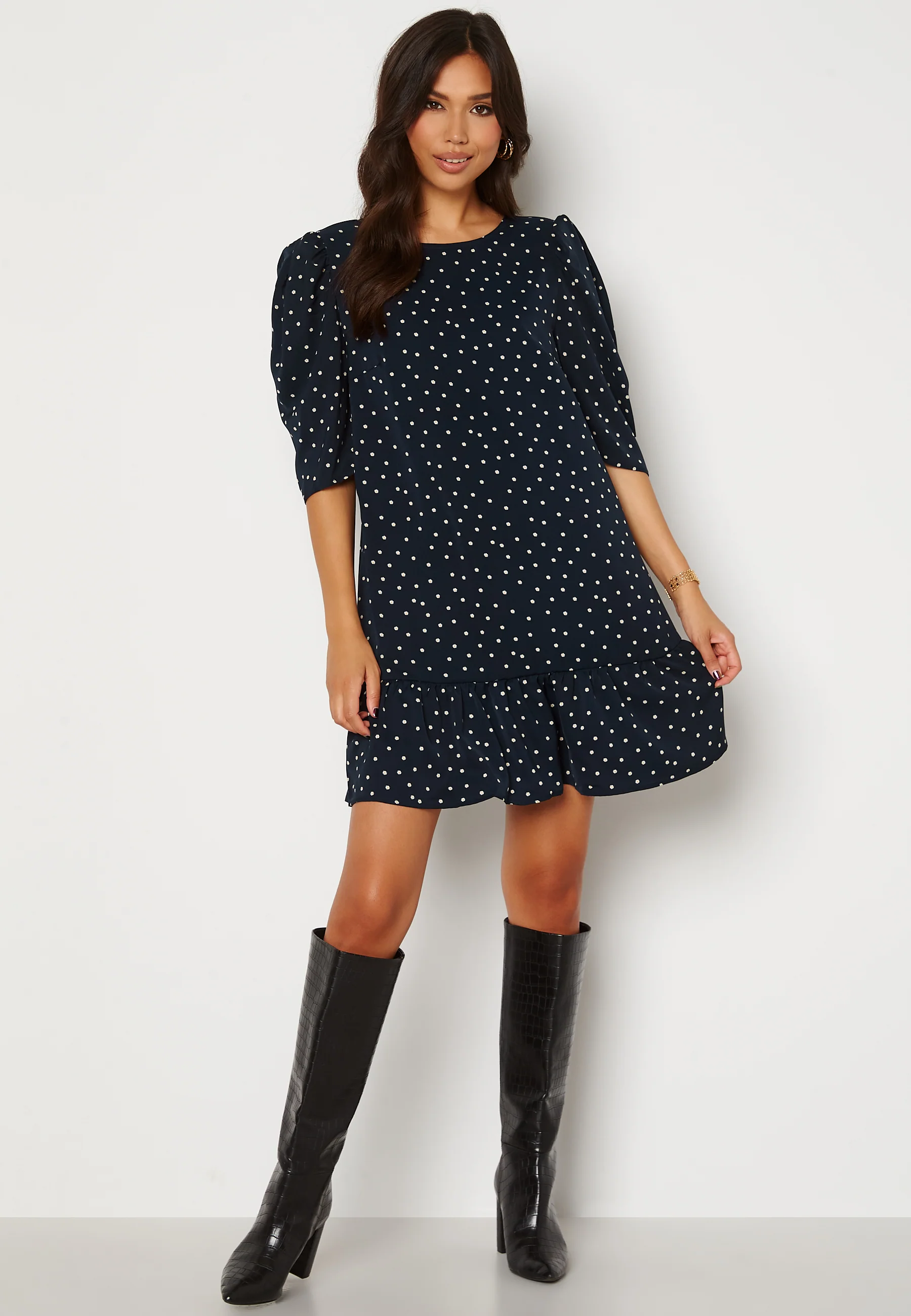 Daisy Frill Hem Shift Dress - Image 2