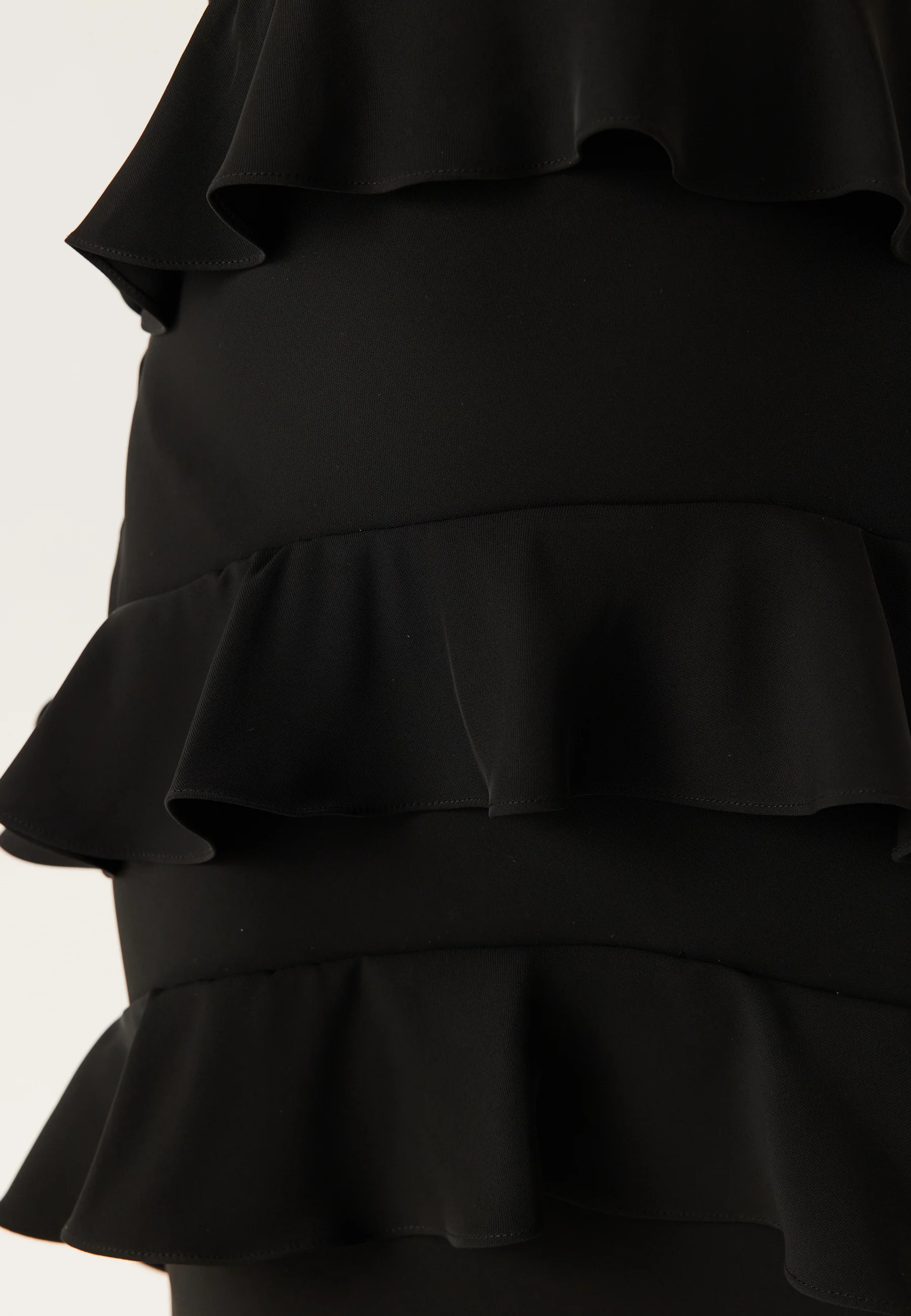 Deep V-Neck Flounce Gown - Image 10
