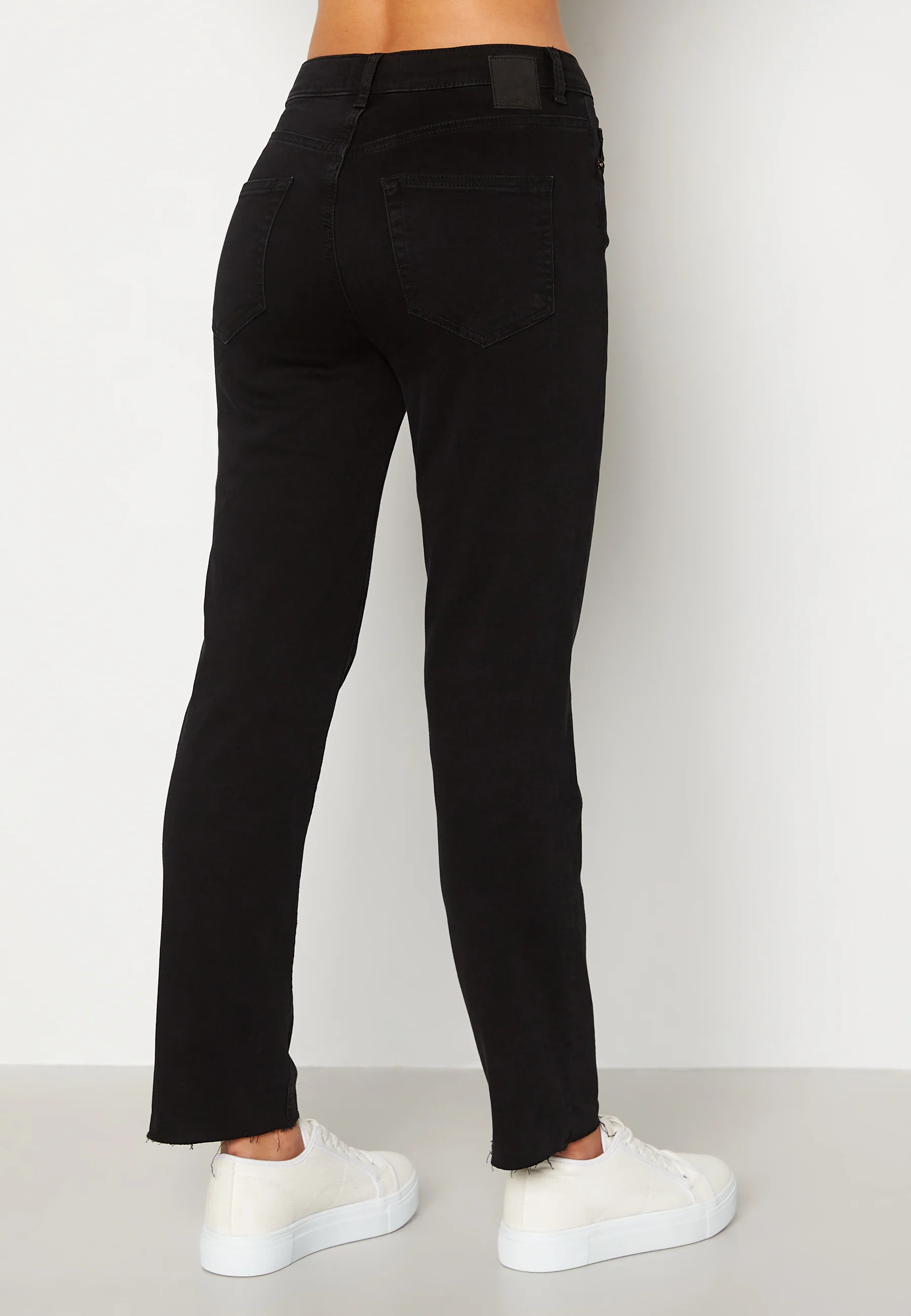 Delly Straight HW Jeans - Image 5