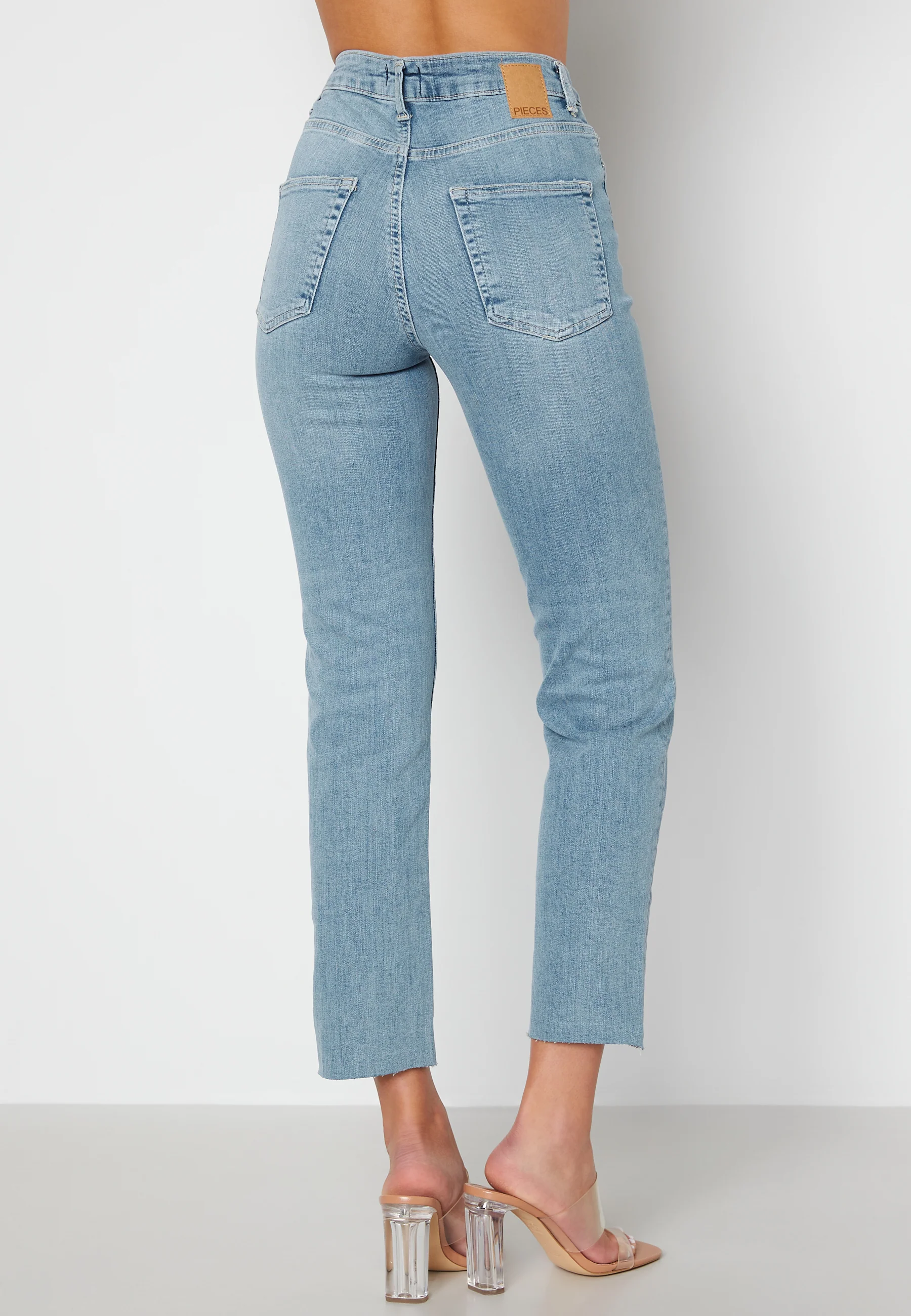 Delly Straight HW Jeans - Image 5