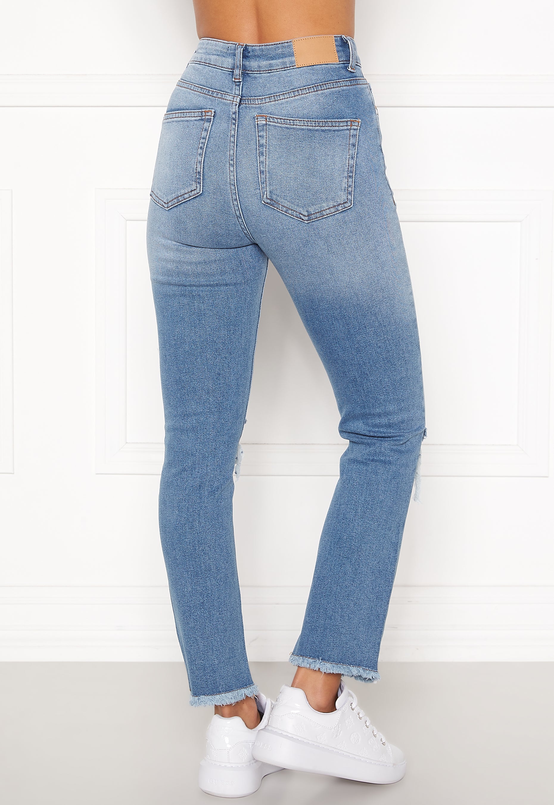 Distressed Jeans - Image 3
