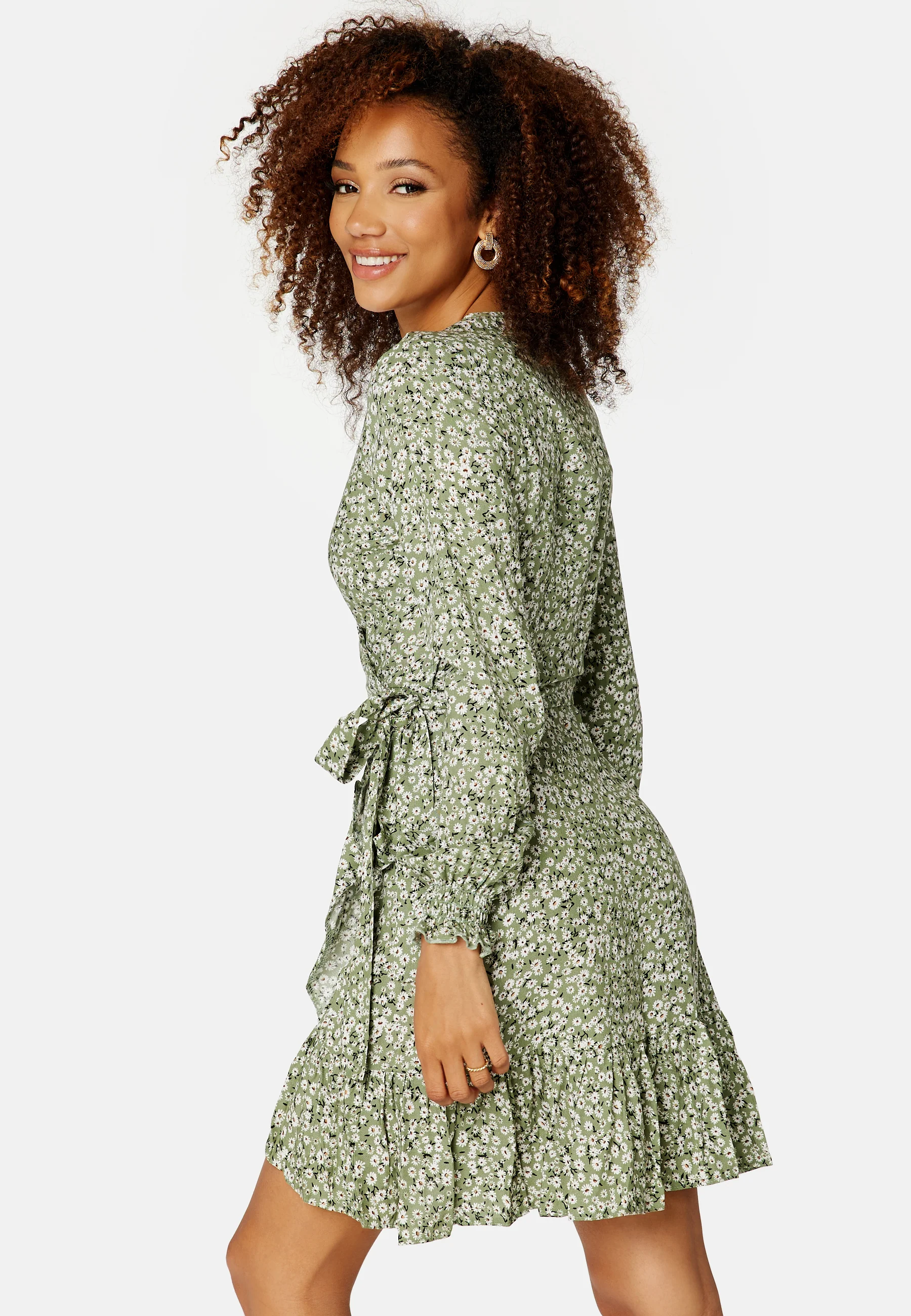 Ditsy Frilly Wrap Mini Dress - Image 3