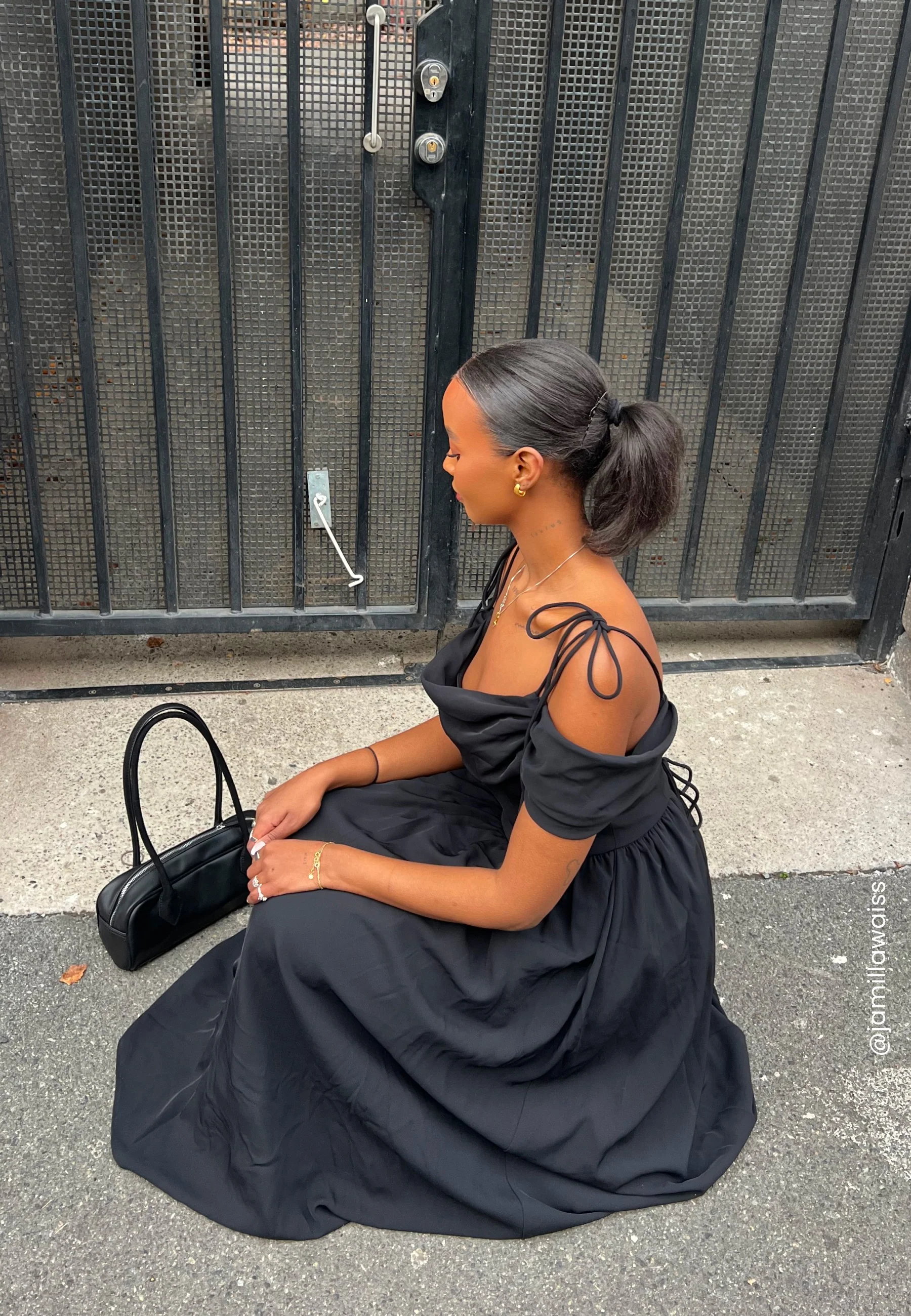 Draped Off Shoulder Corset Midi Dress - Image 2