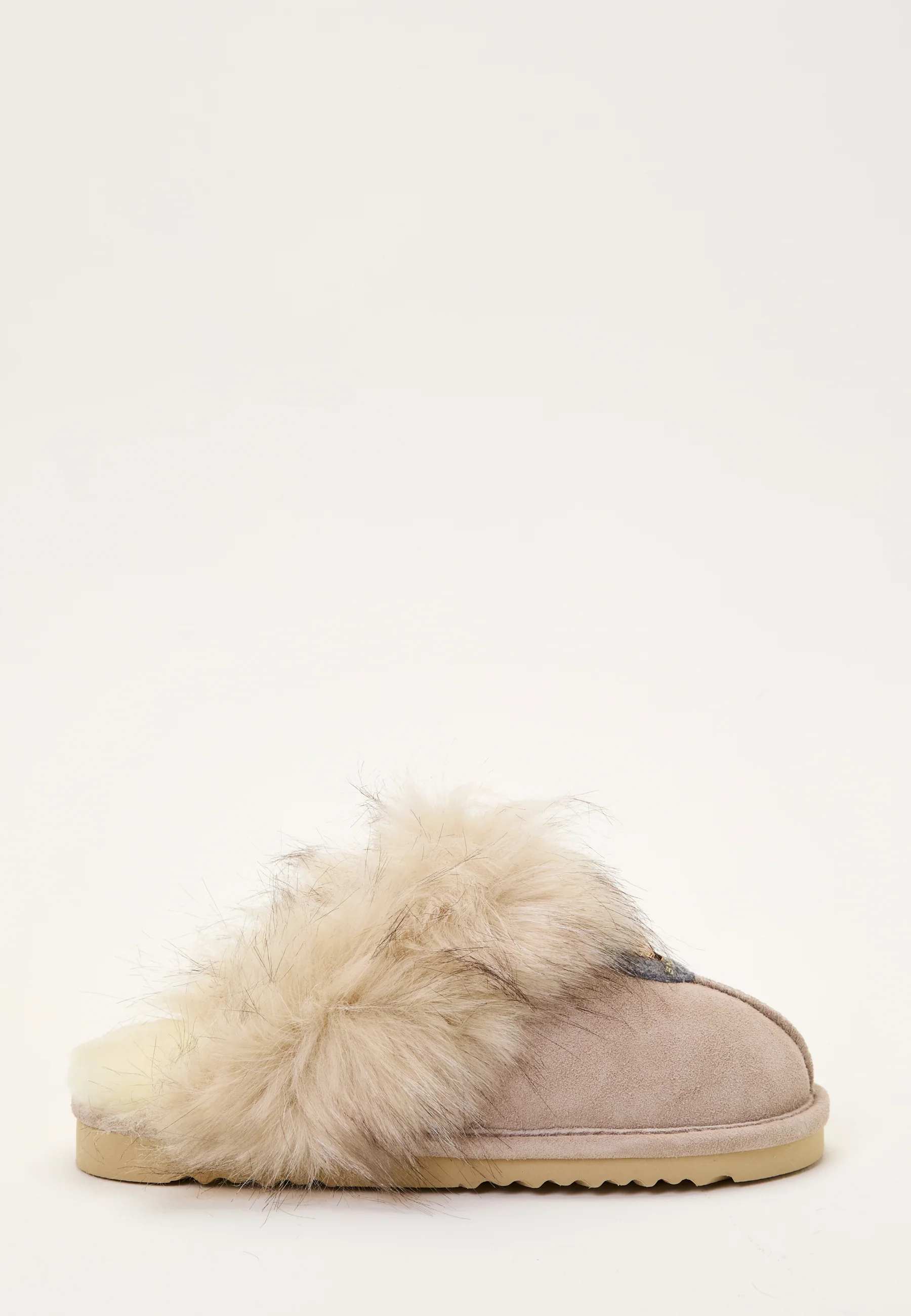 Edmonton Fluffy Slippers - Image 3