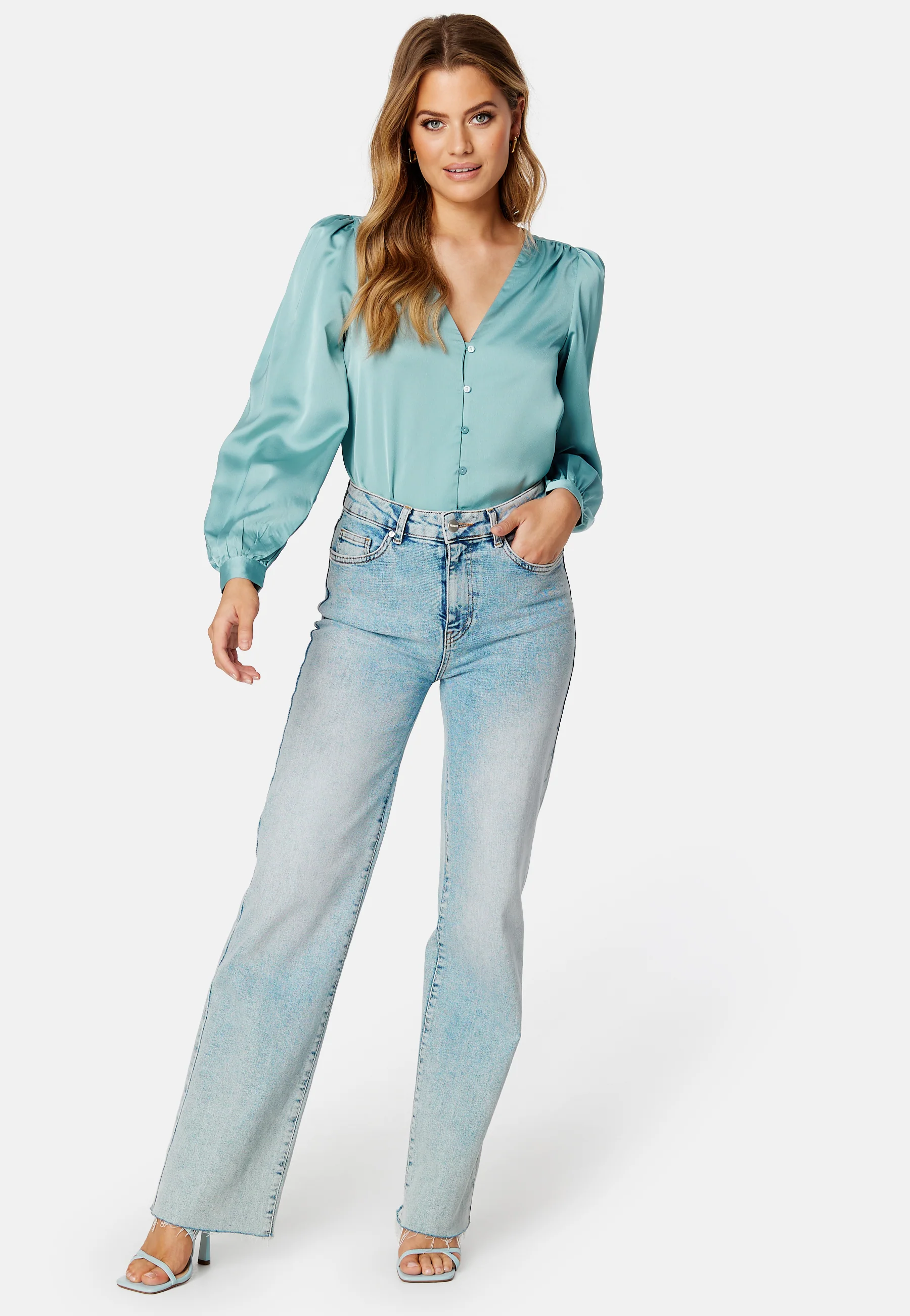 Ellette V-Neck L/S Shirt/SU - Image 2