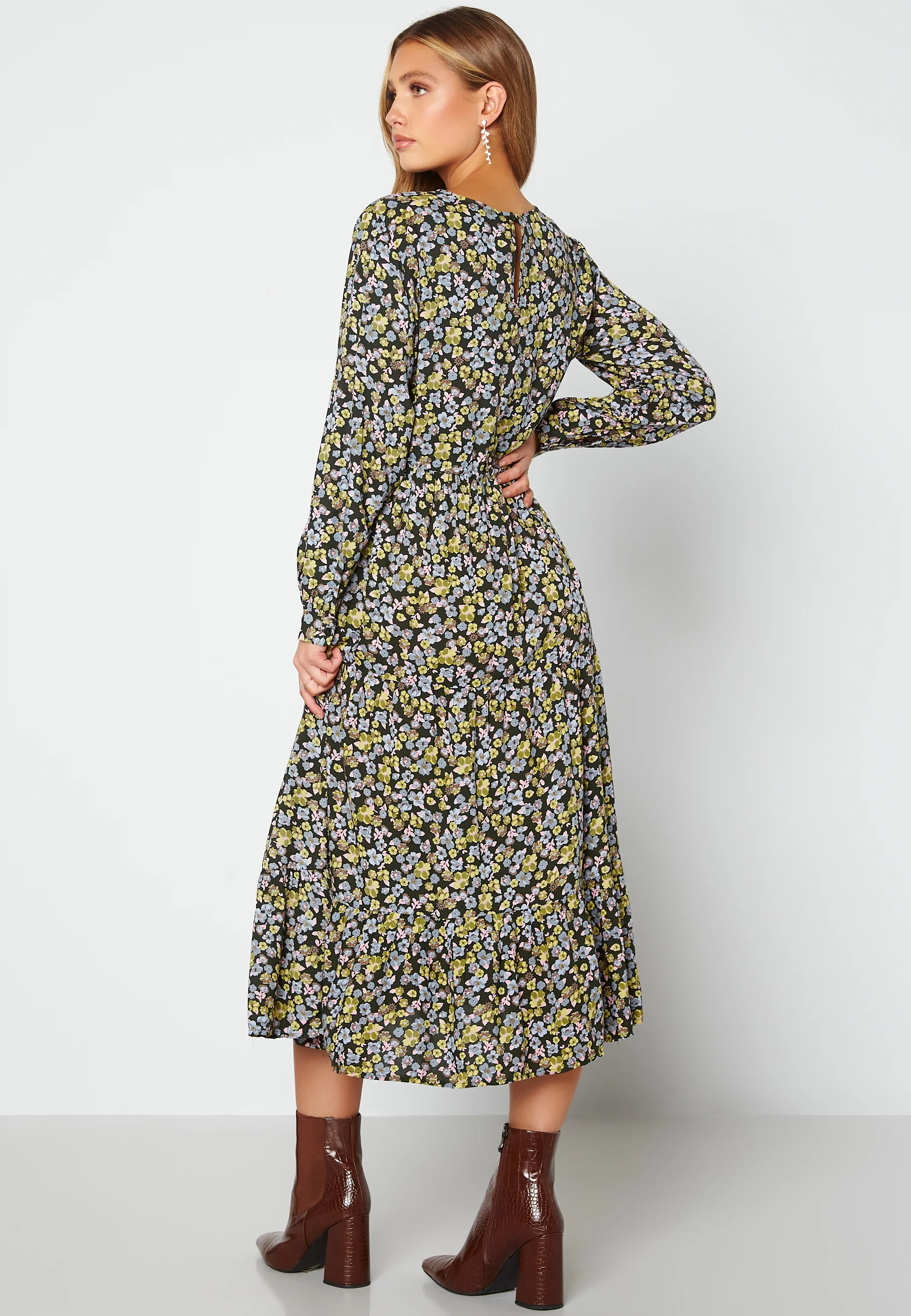 Ellia LS Midi Dress - Image 3