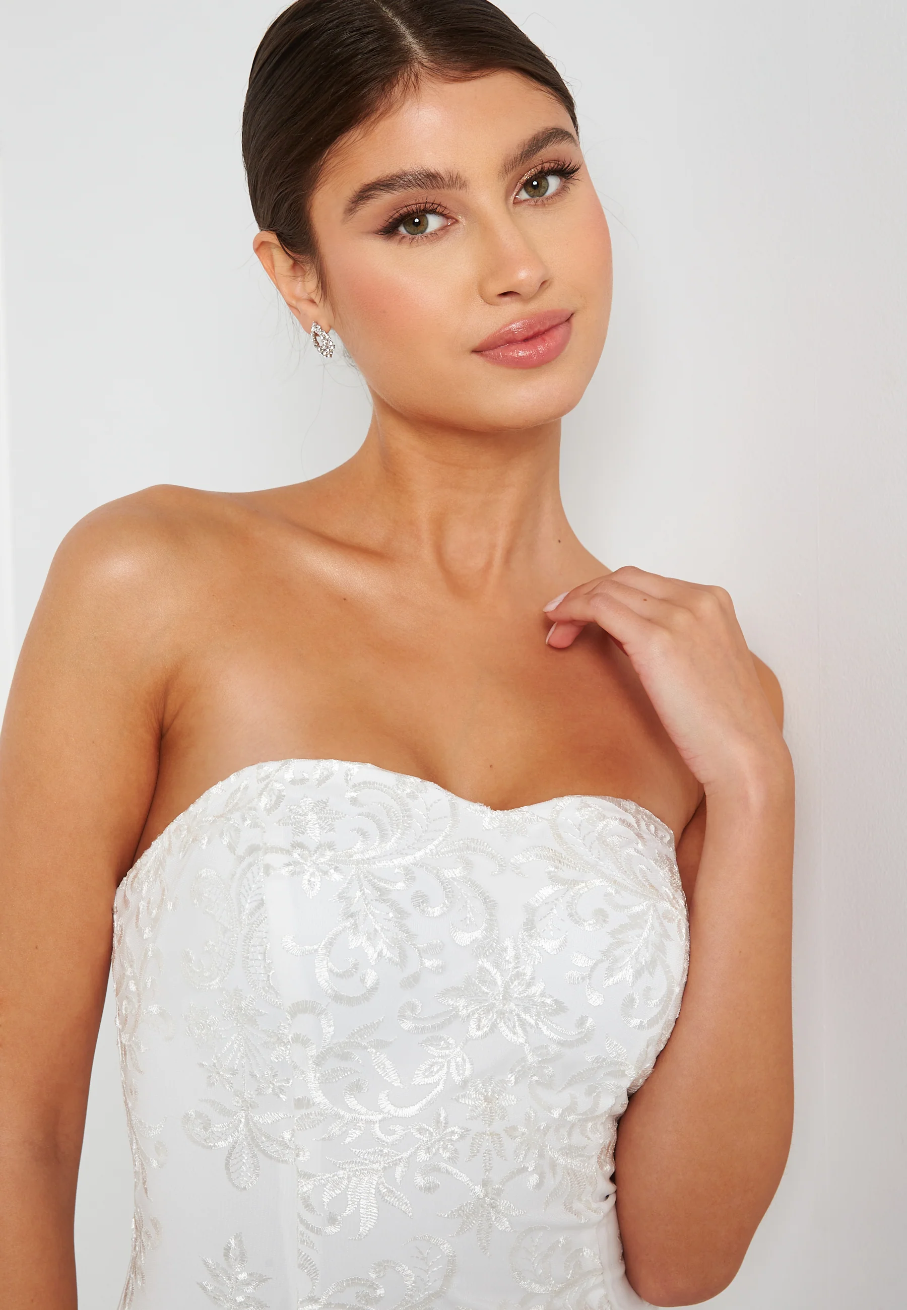 Ellionora Wedding Gown - Image 4