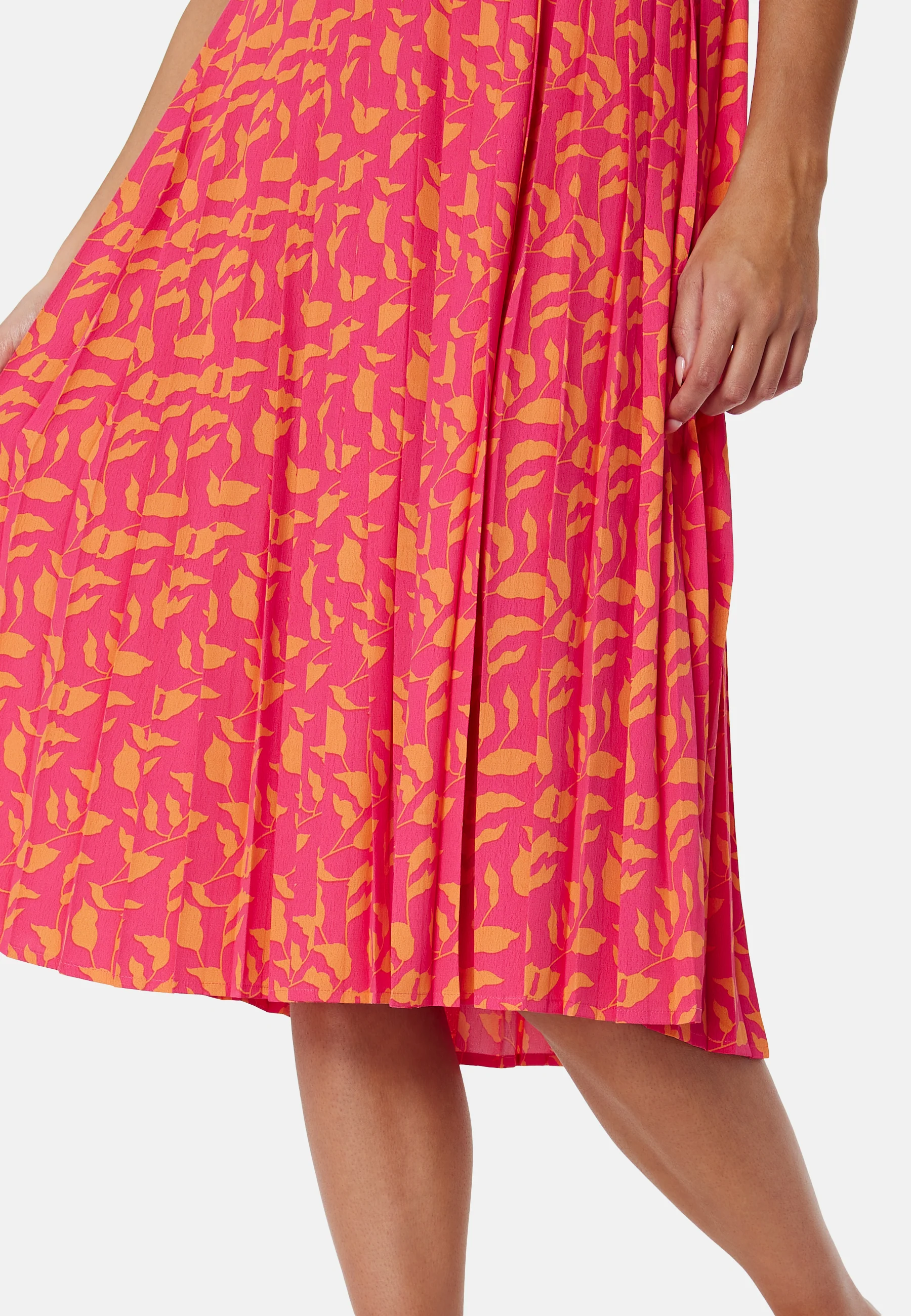 Eloise pleated dress - Image 4